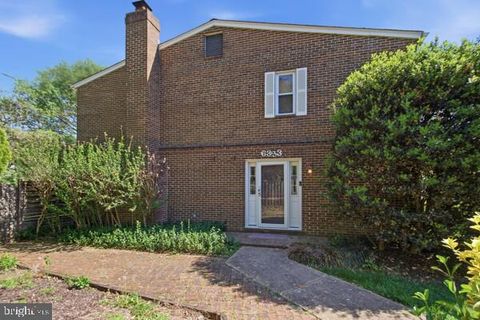 Photo of 6333 Gildar Street, ALEXANDRIA, VA 22310 (MLS # VAFX2299058)