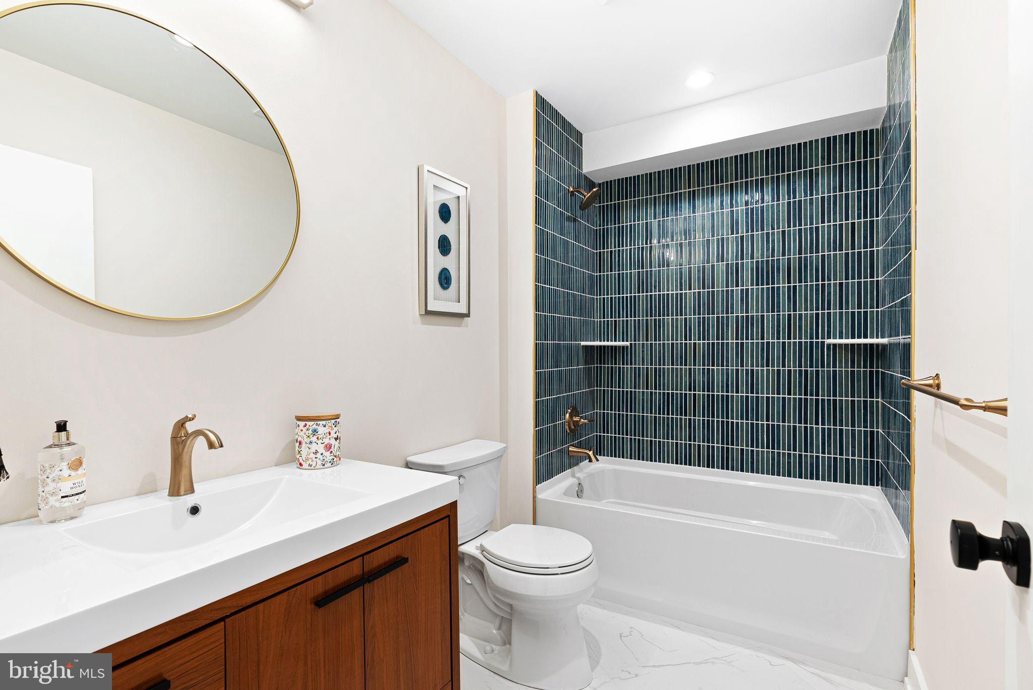 GRADUATE HOSPITAL - Residential