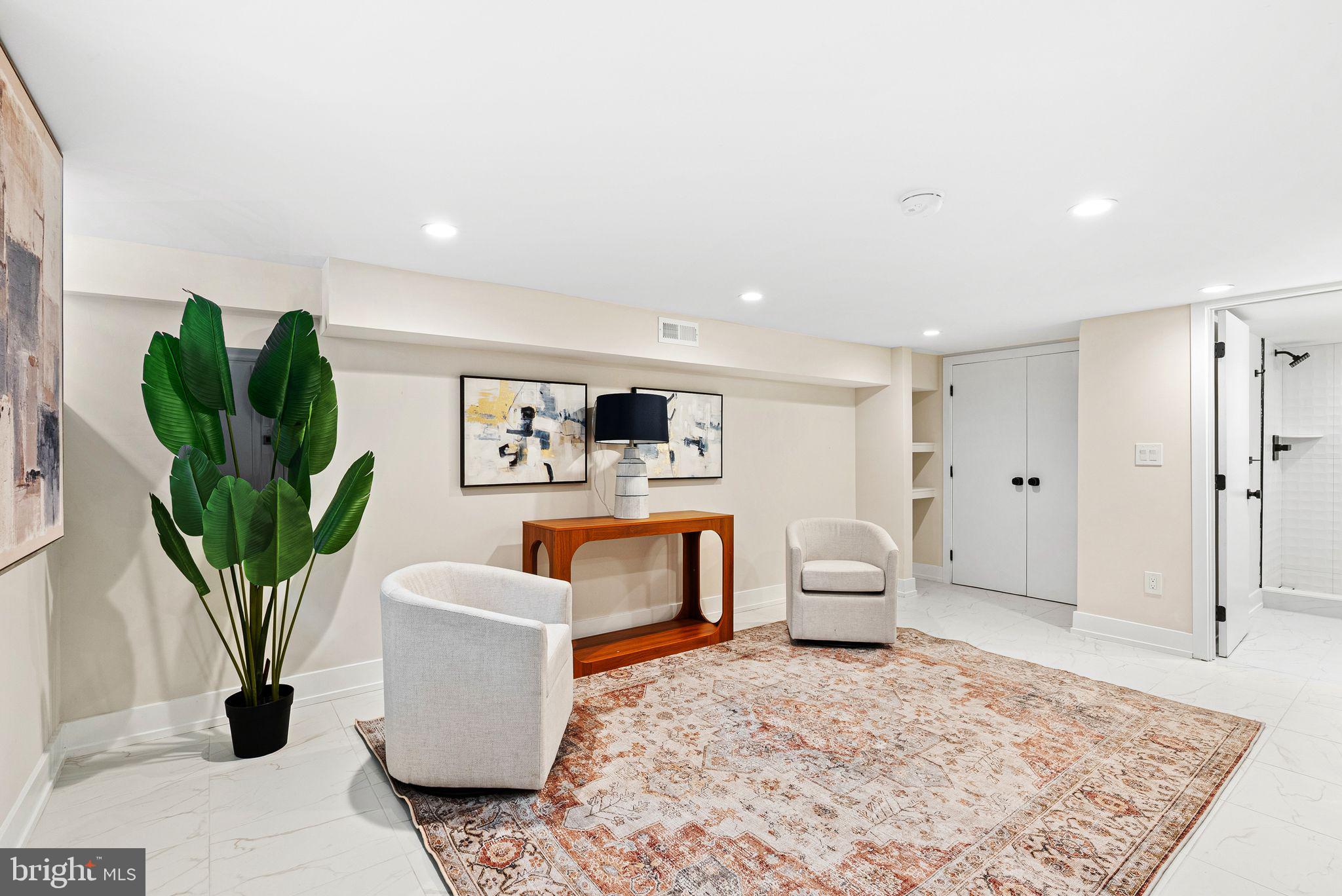 GRADUATE HOSPITAL - Residential