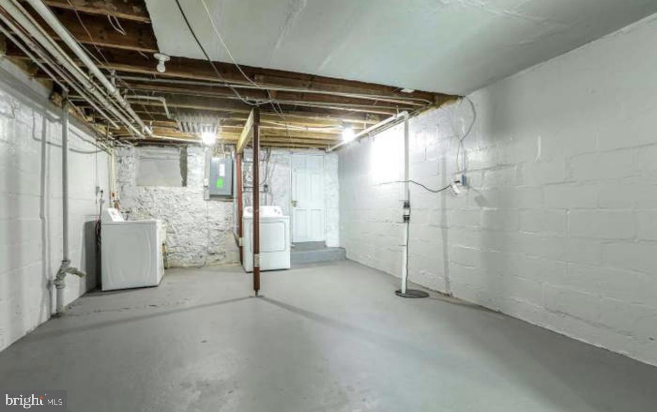 BIDDLE STREET - Residential Lease