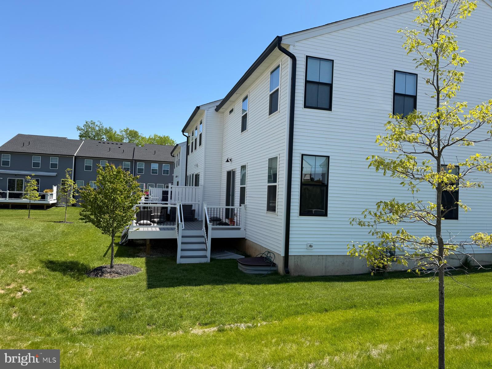 206 LILAC STREET