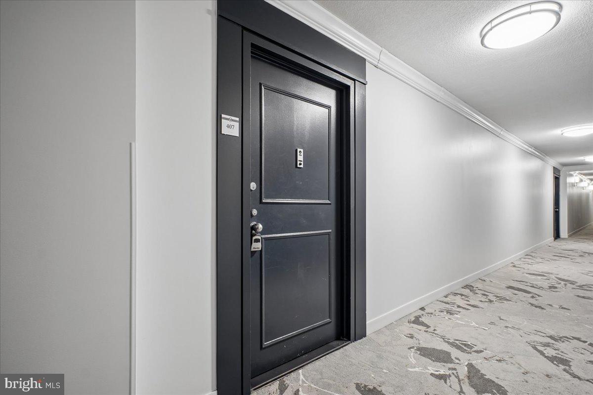 307 YOAKUM PARKWAY 407