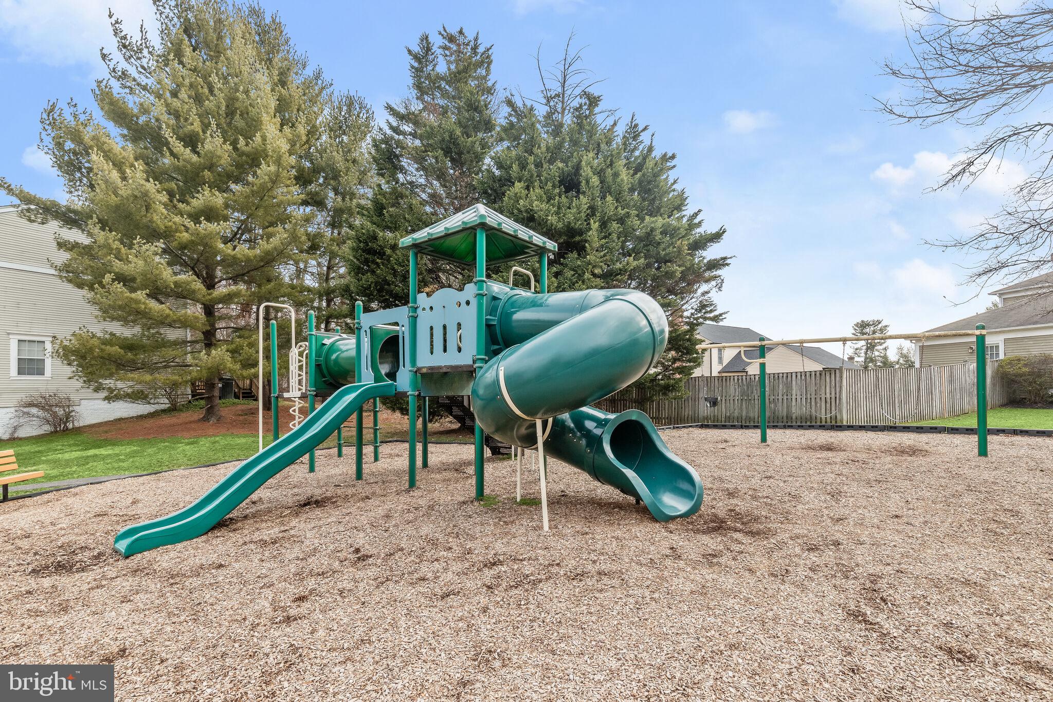 LONGMEAD - Residential