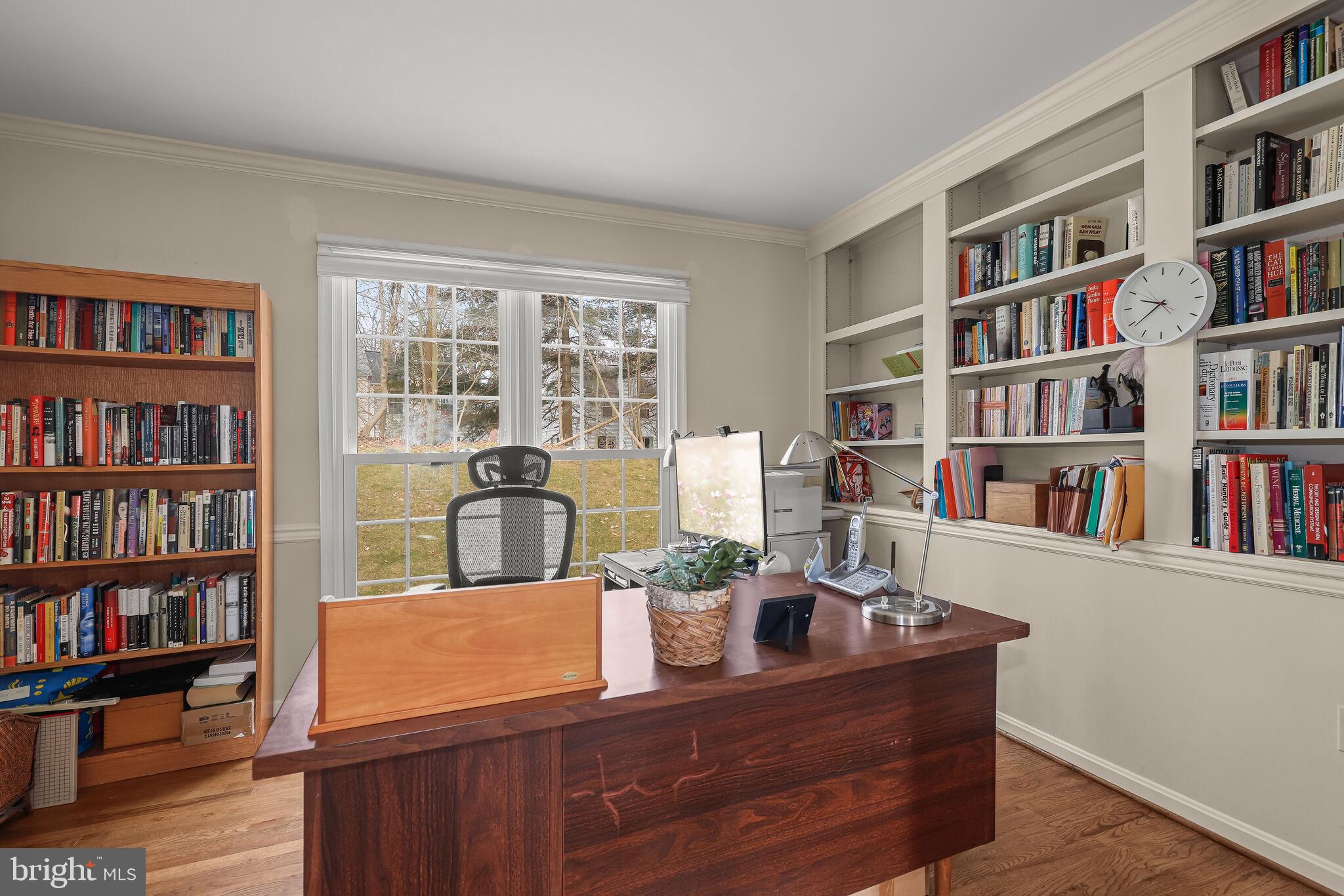 LONGMEAD - Residential