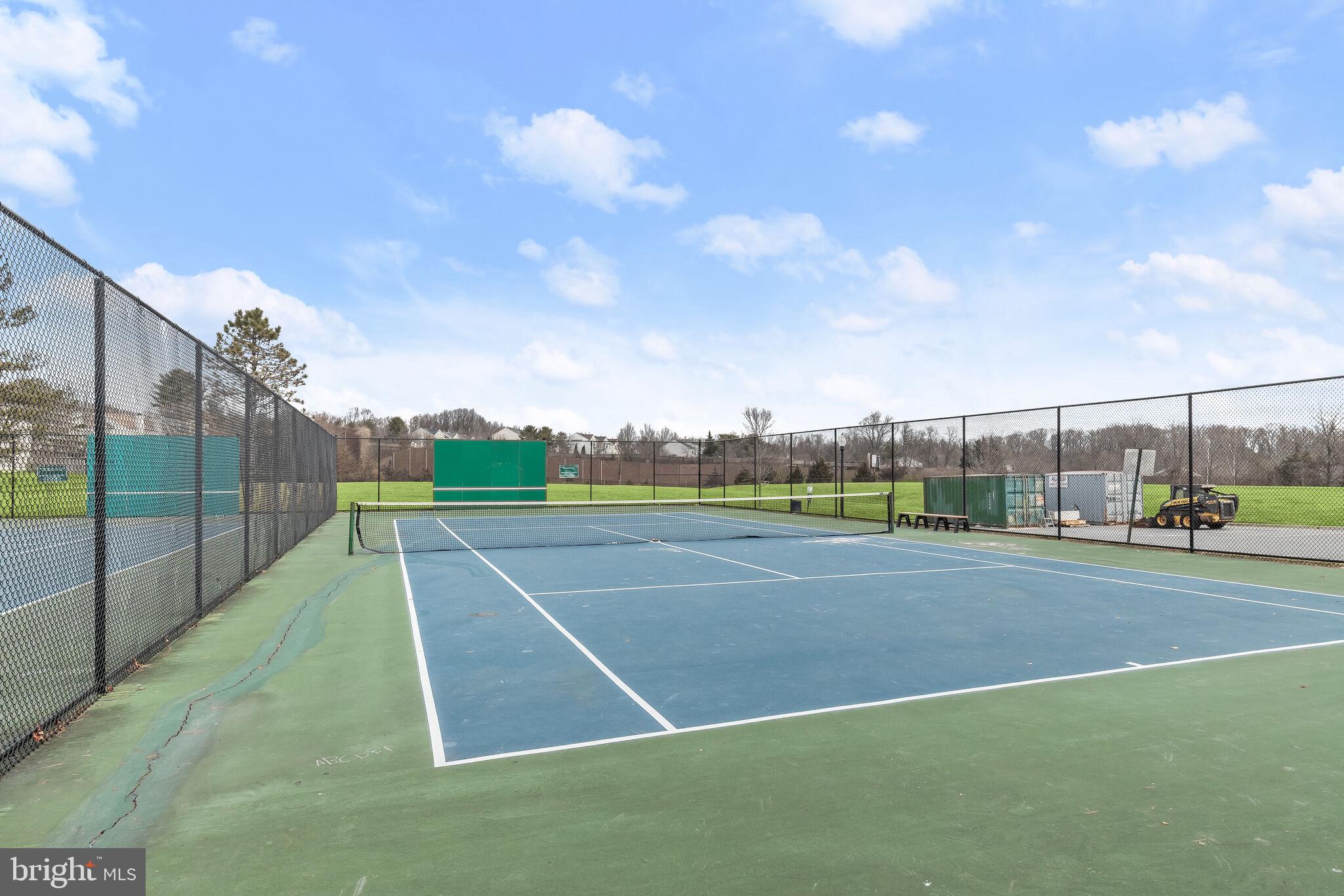 LONGMEAD - Residential