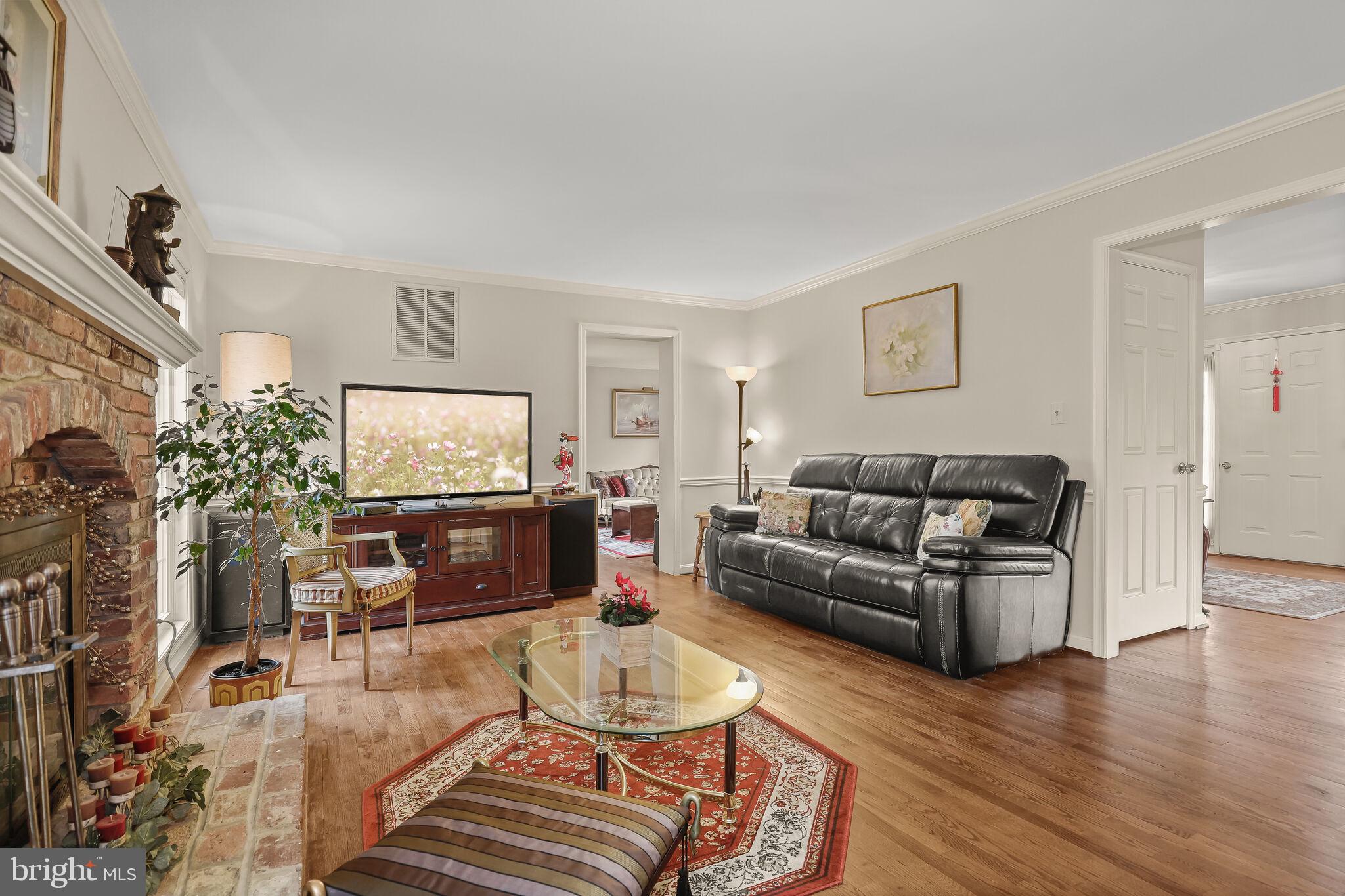 LONGMEAD - Residential