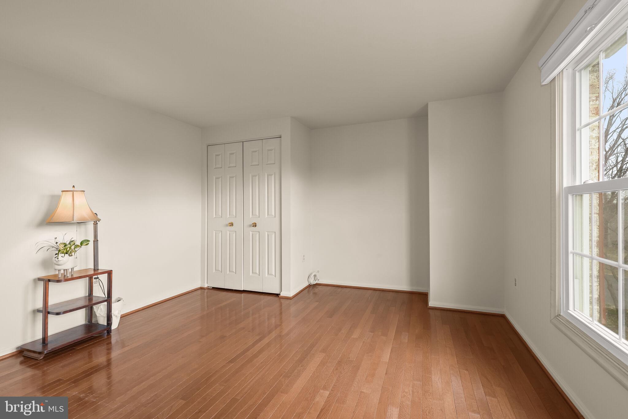 LONGMEAD - Residential