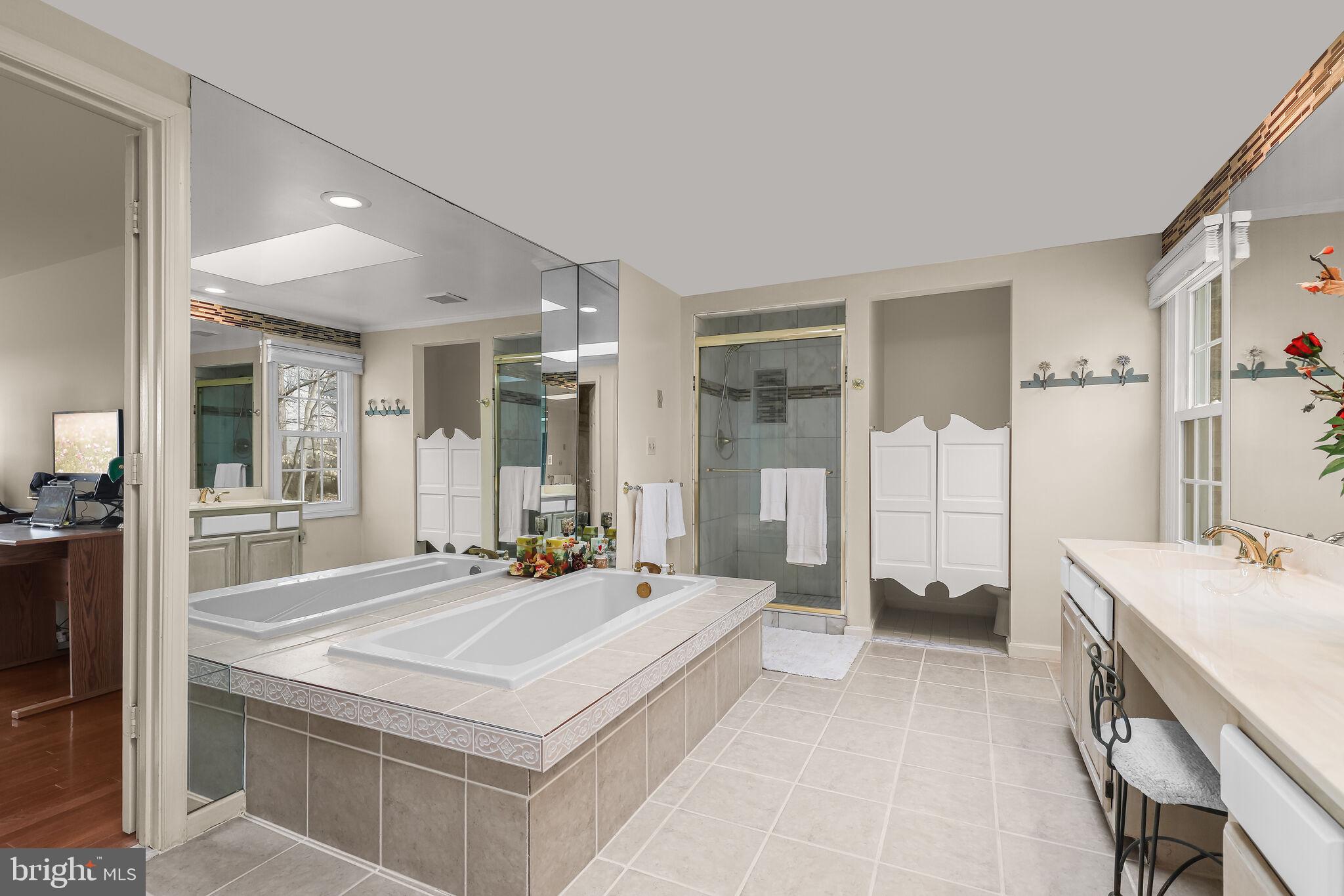 LONGMEAD - Residential