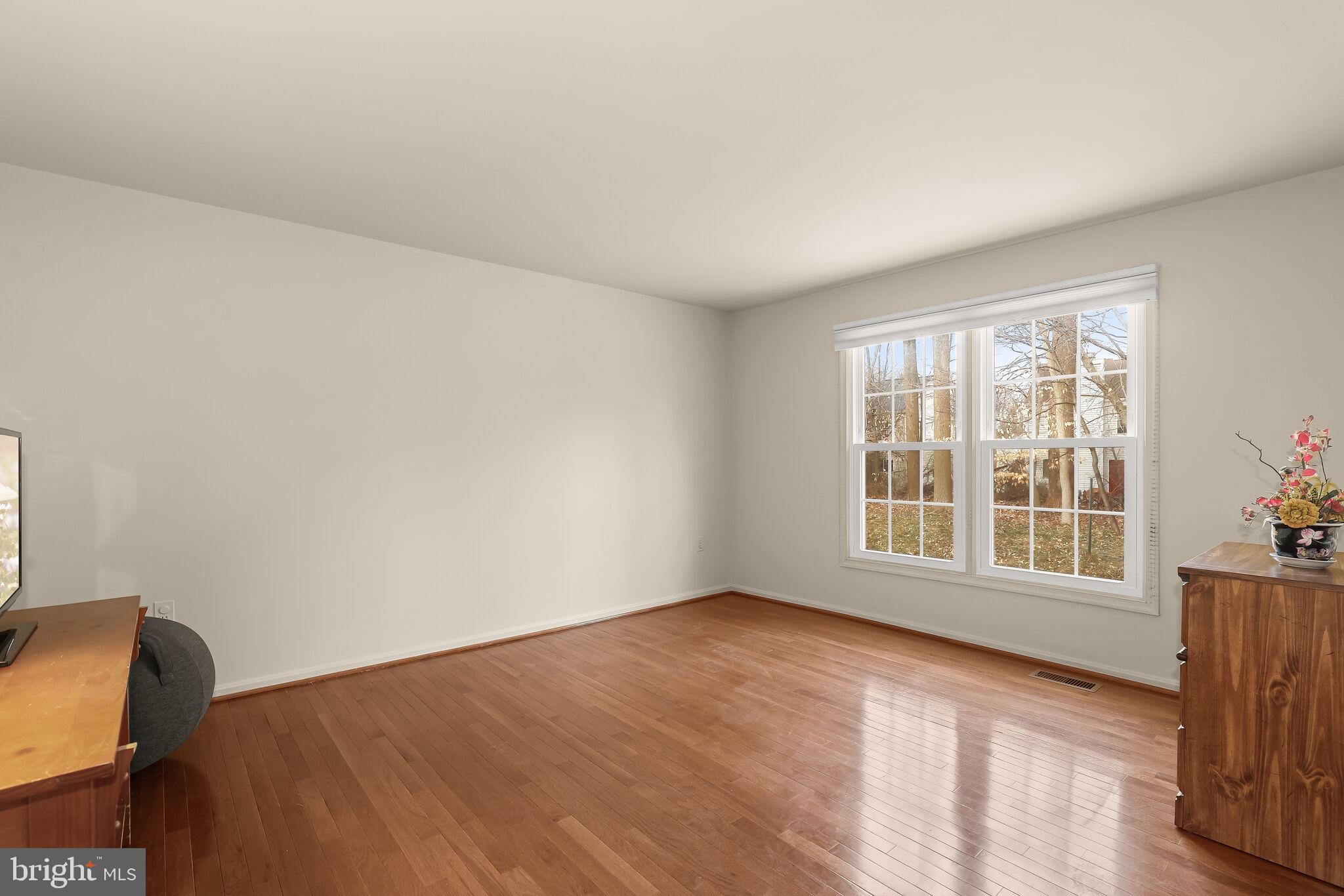 LONGMEAD - Residential