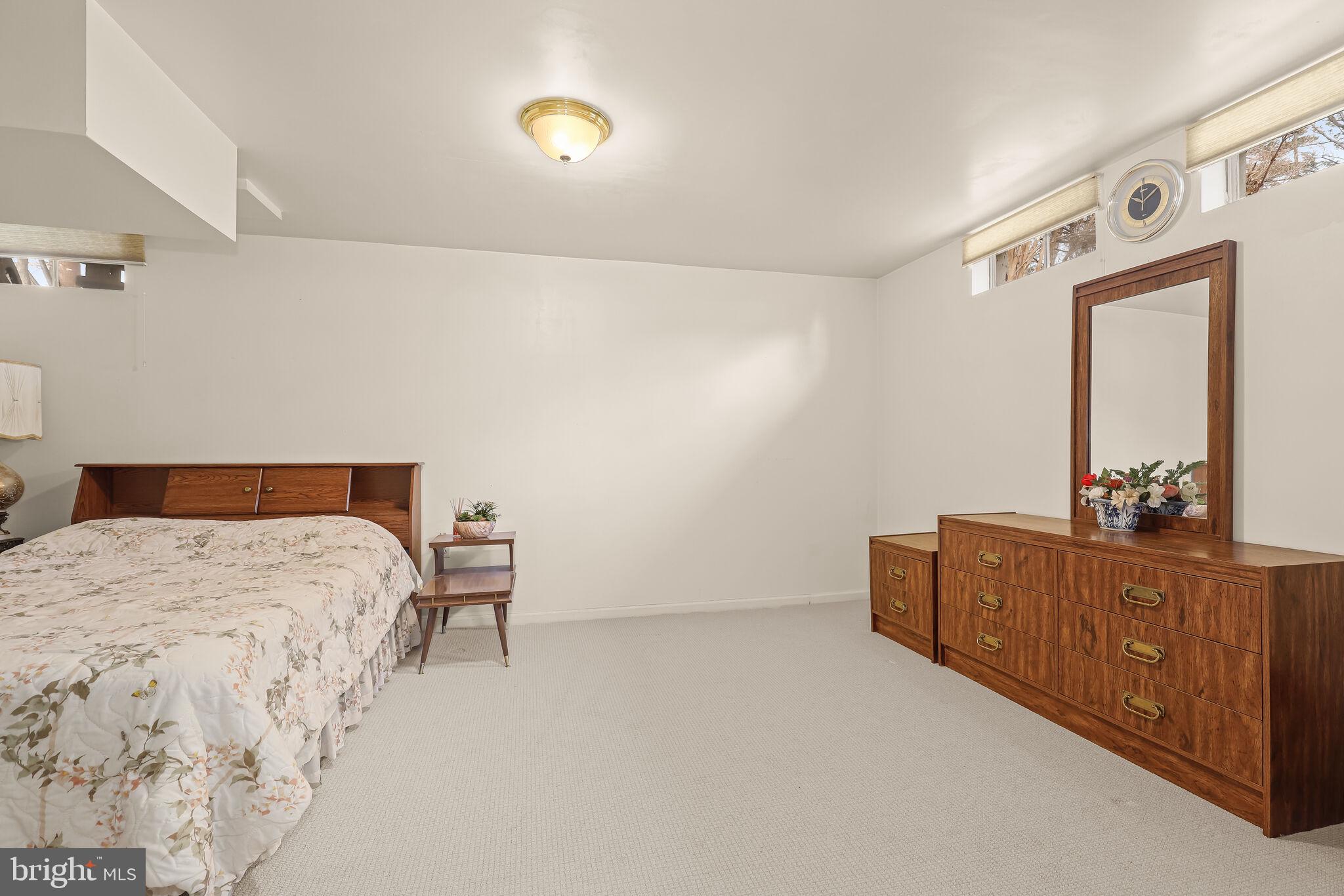 LONGMEAD - Residential