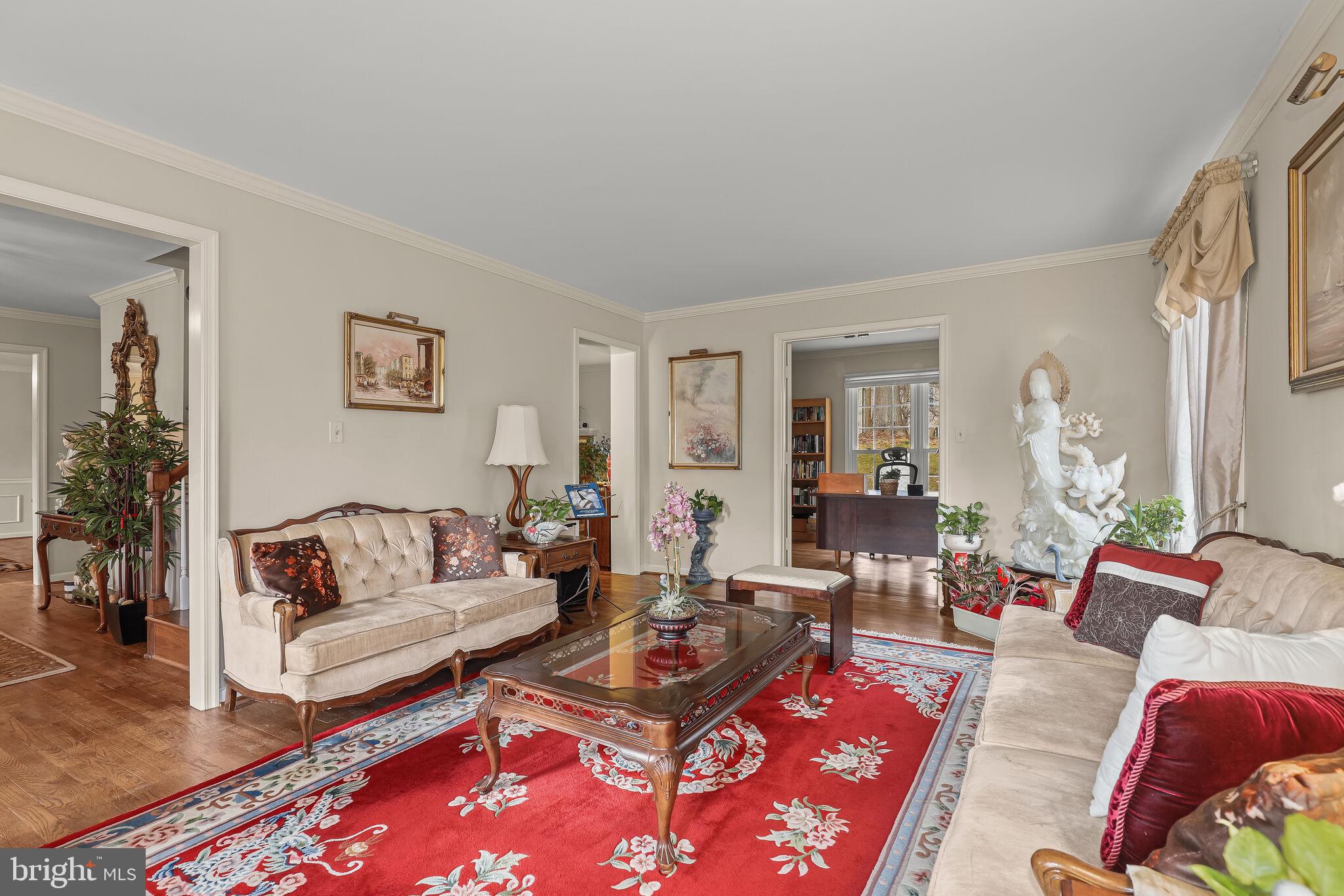 LONGMEAD - Residential