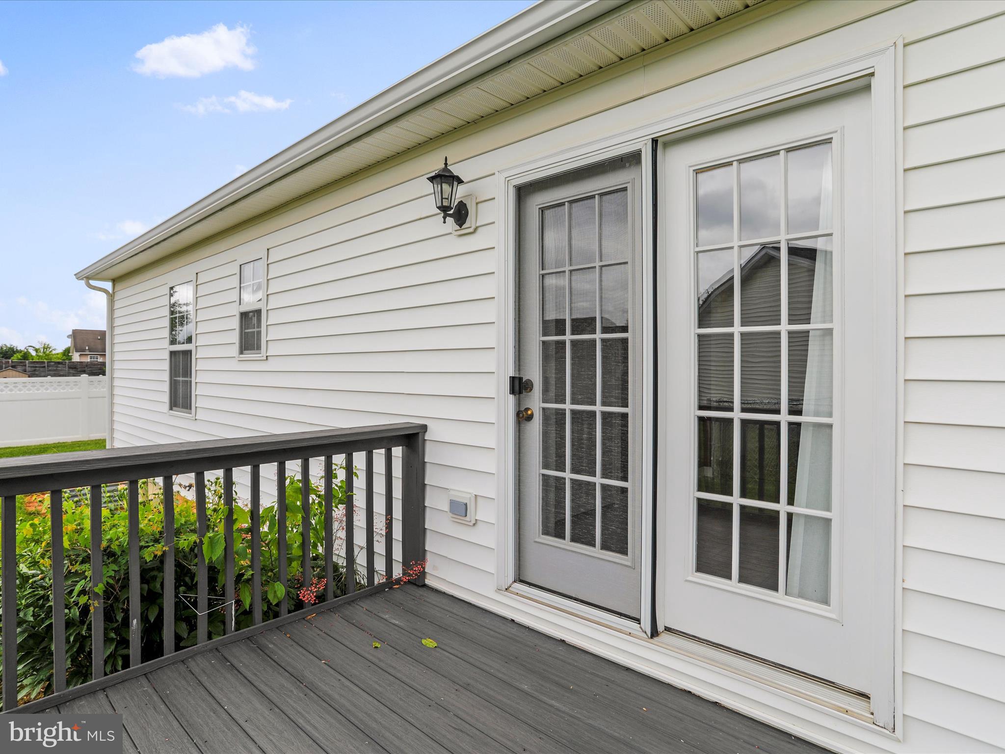 RIDGEFIELD - Residential