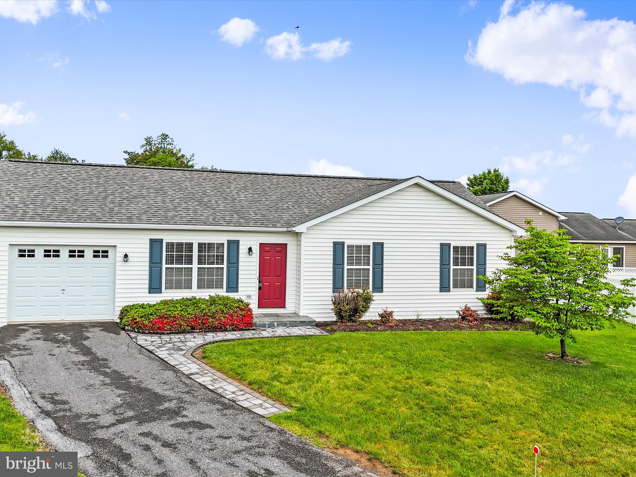 RIDGEFIELD - Residential