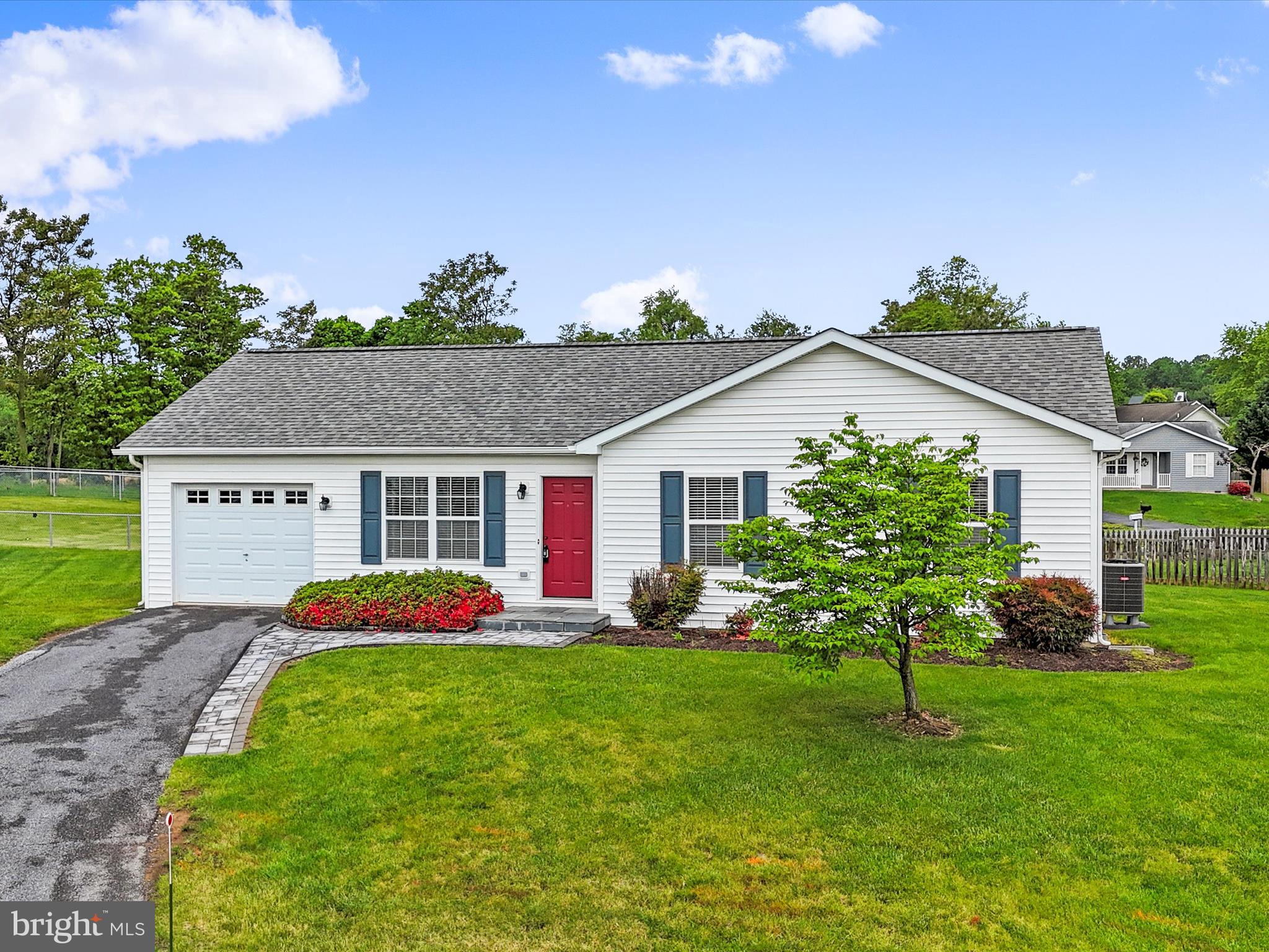 RIDGEFIELD - Residential