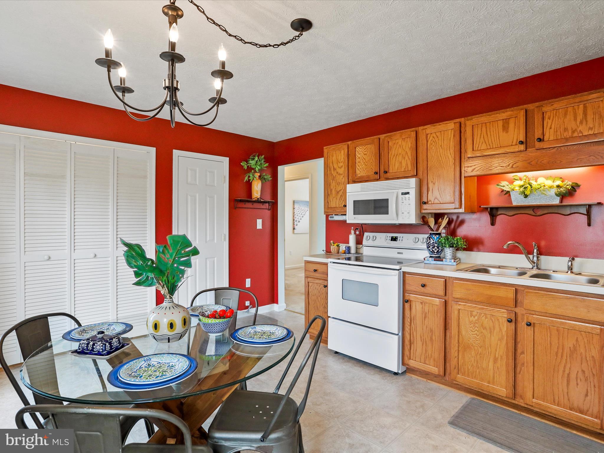 RIDGEFIELD - Residential