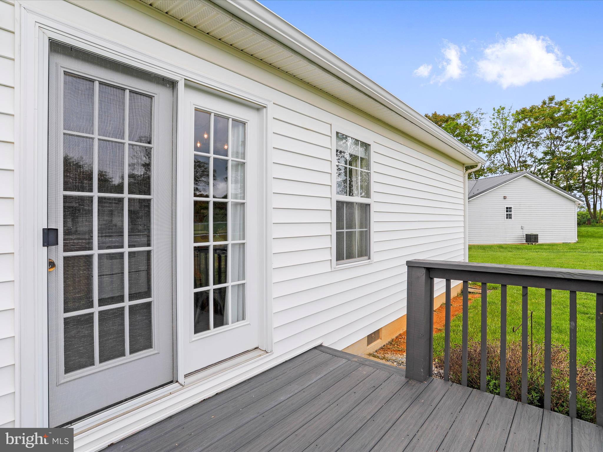 RIDGEFIELD - Residential