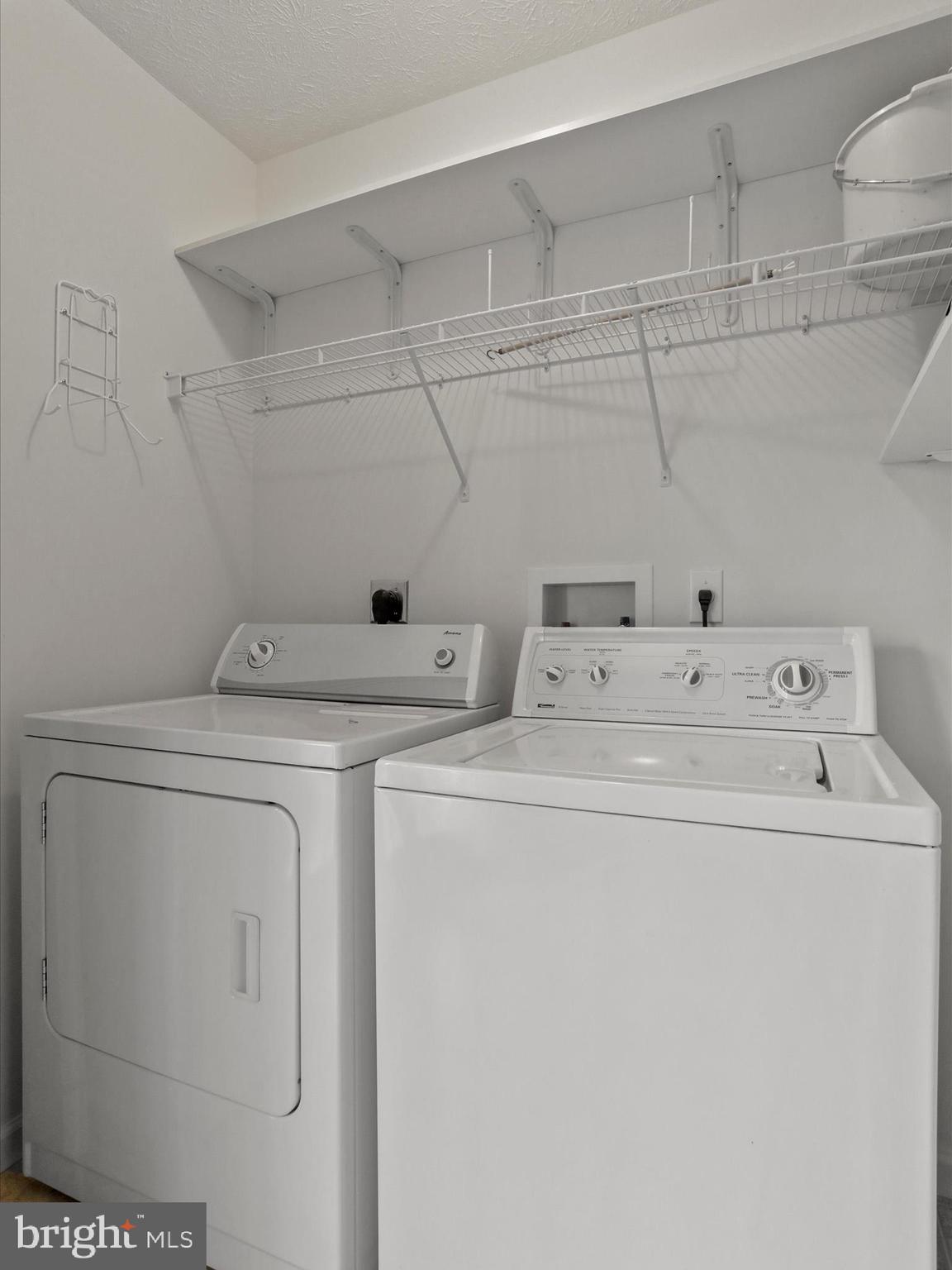 RIDGEFIELD - Residential