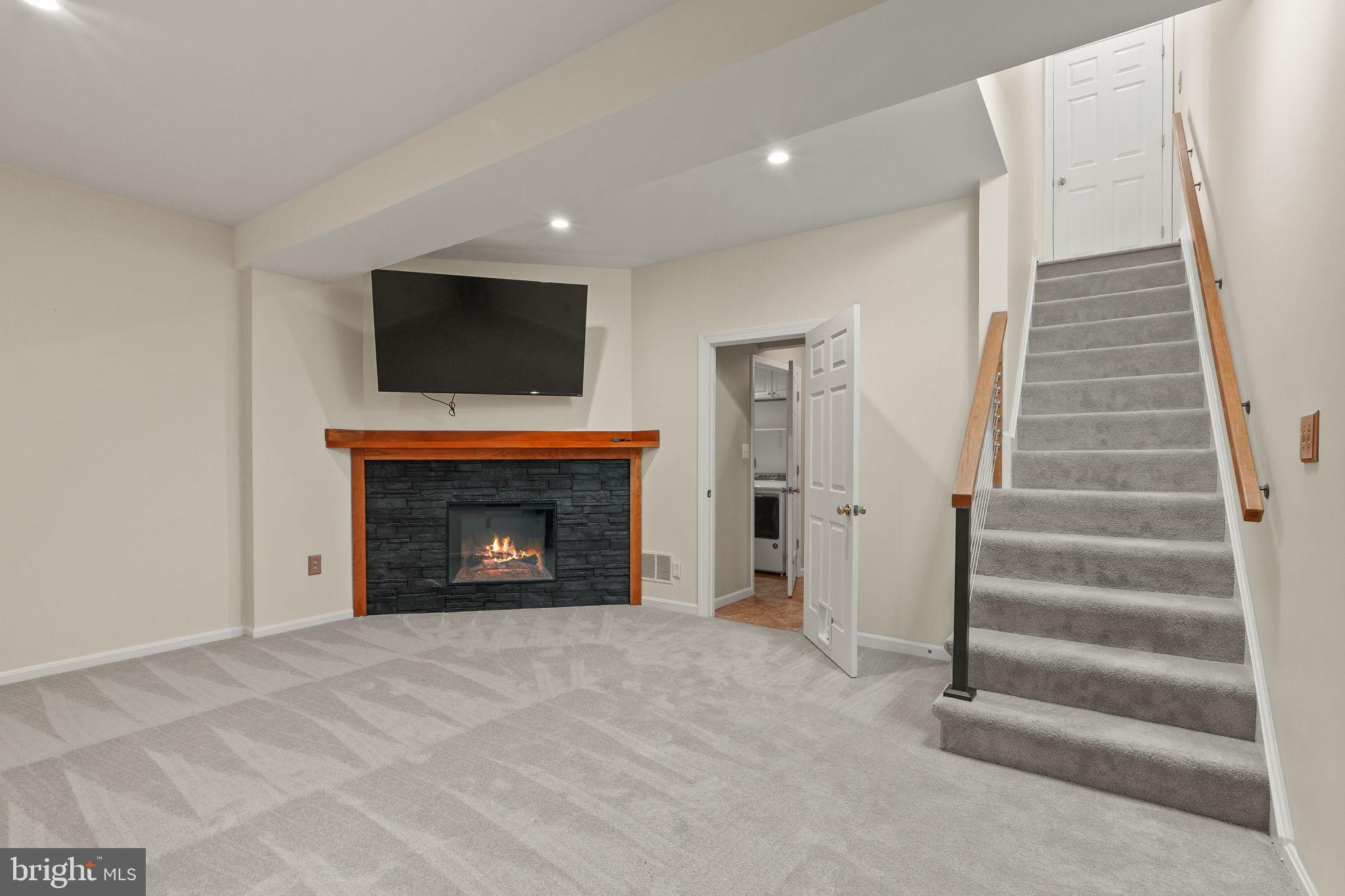 BRIGHTON SQUARE - Residential Lease