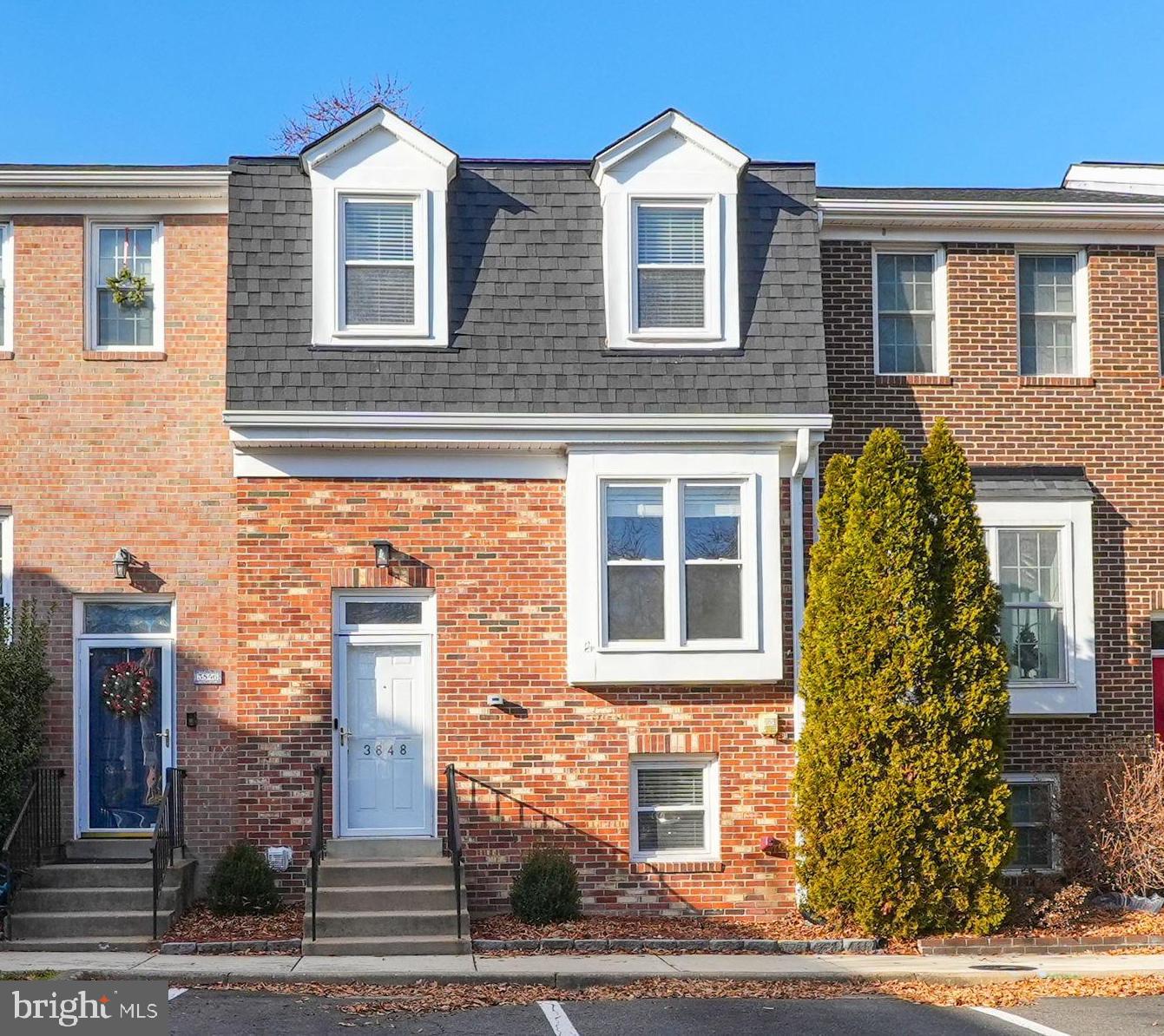 BRIGHTON SQUARE - Residential Lease