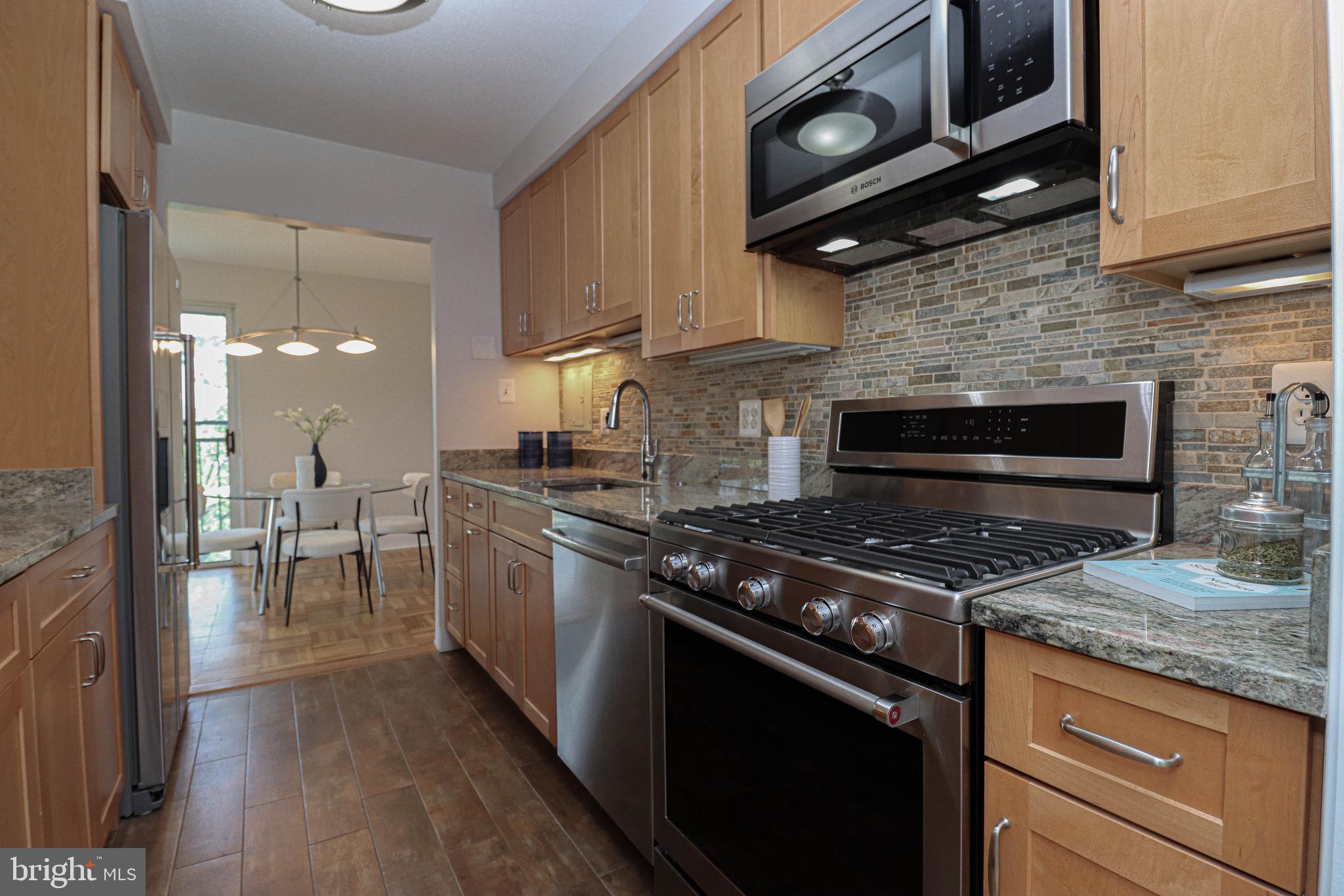 700 7TH STREET SW 702