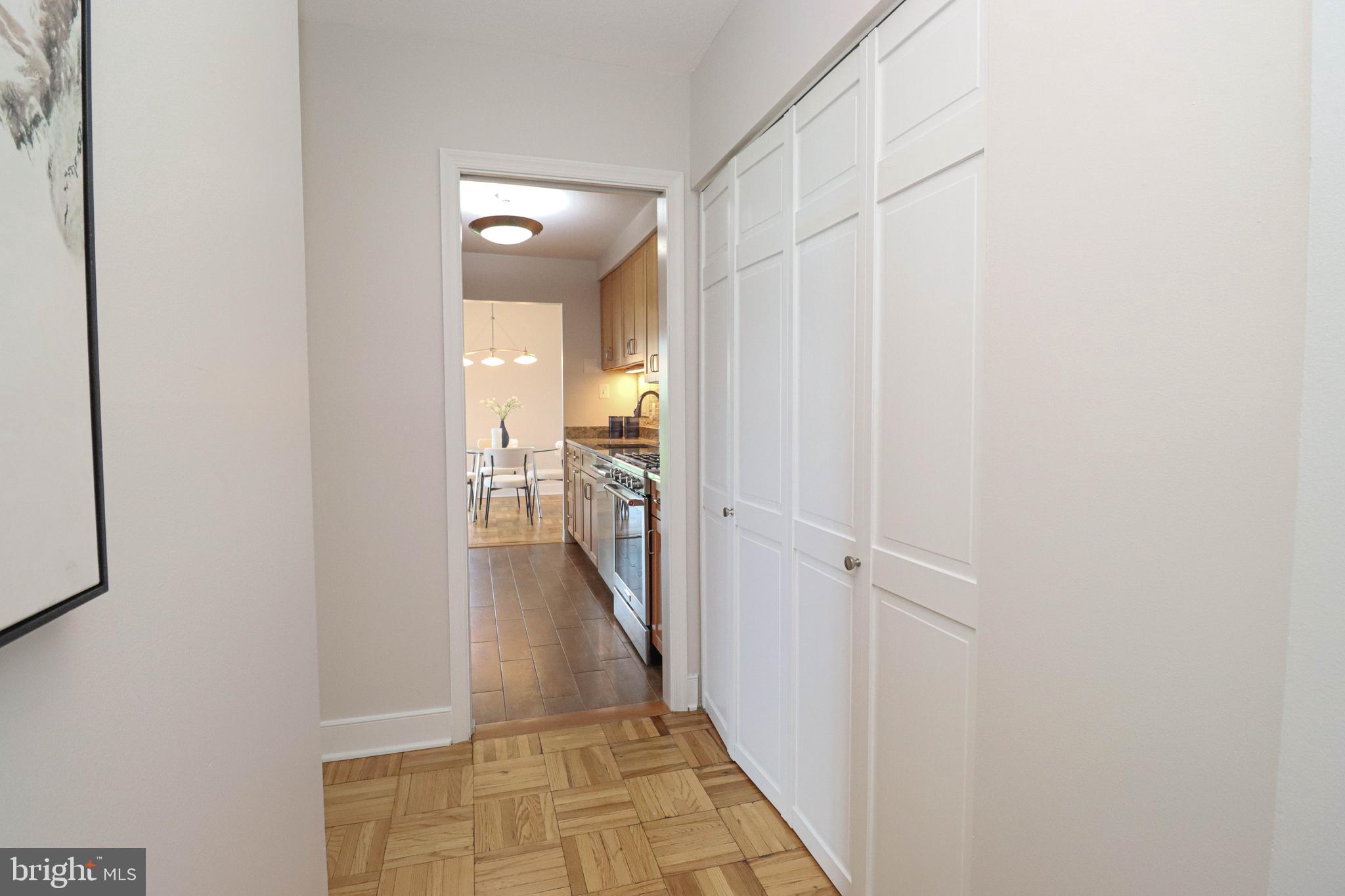 700 7TH STREET SW 702
