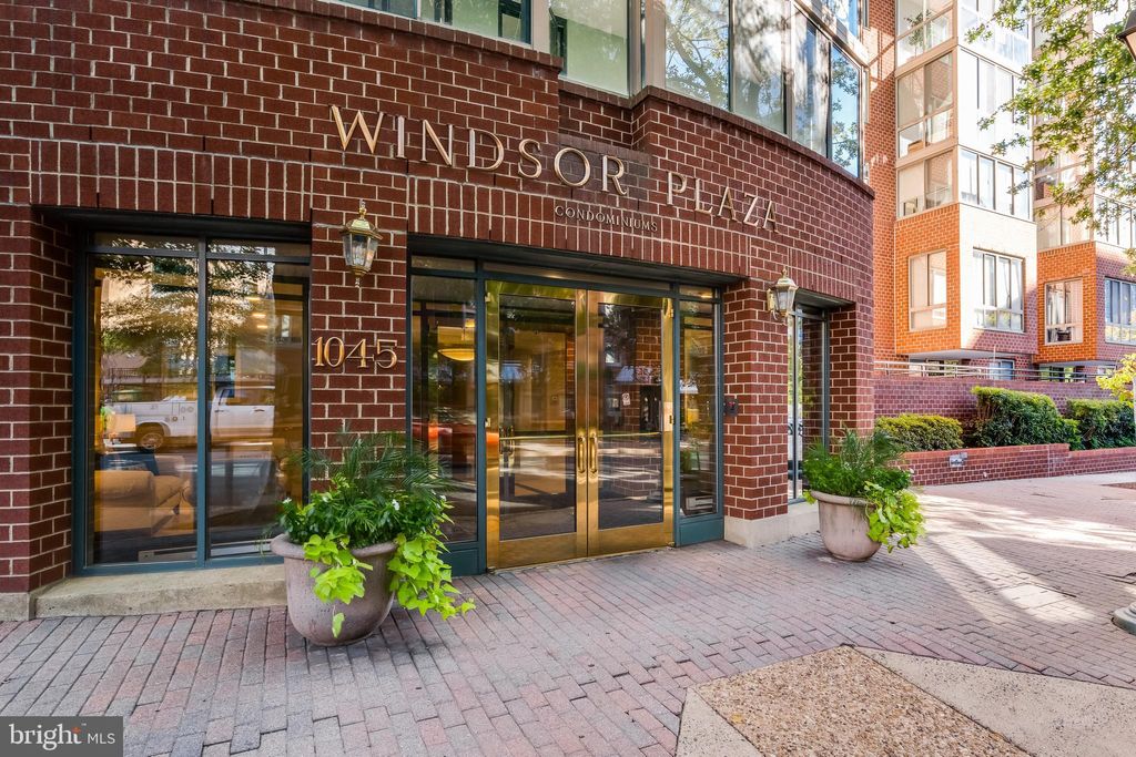 Photo of 1045 N Utah Street #506, ARLINGTON, VA 22201 (MLS # VAAR2065172)