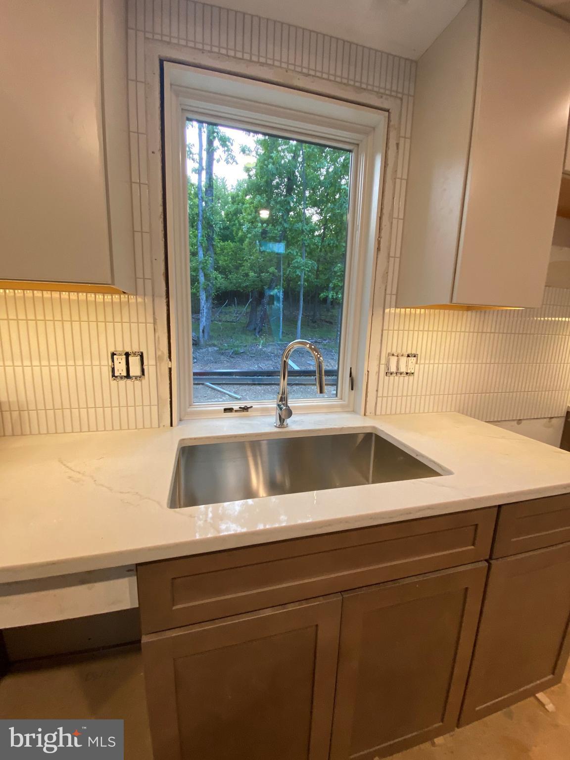 SLEEPY CREEK FARMS - Residential