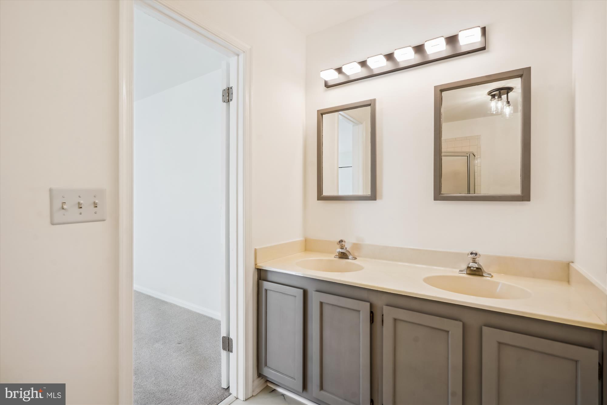 SULLY STATION - Residential