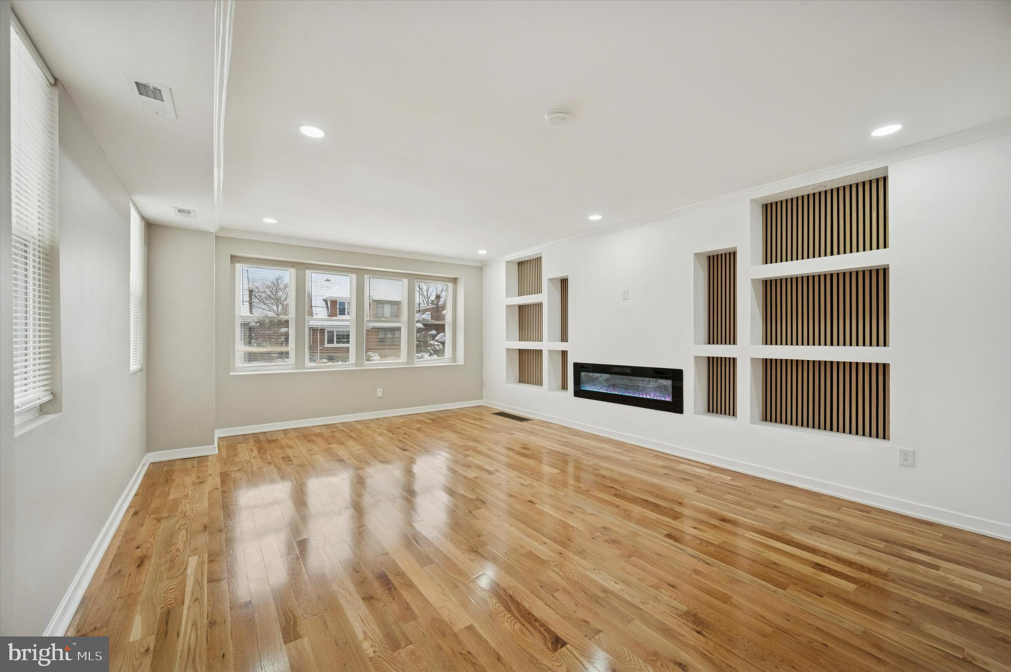 WEST OAK LANE - Residential