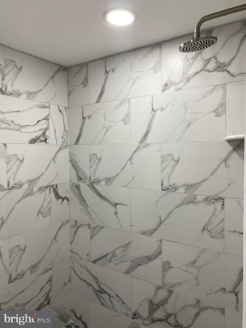 WEST OAK LANE - Residential