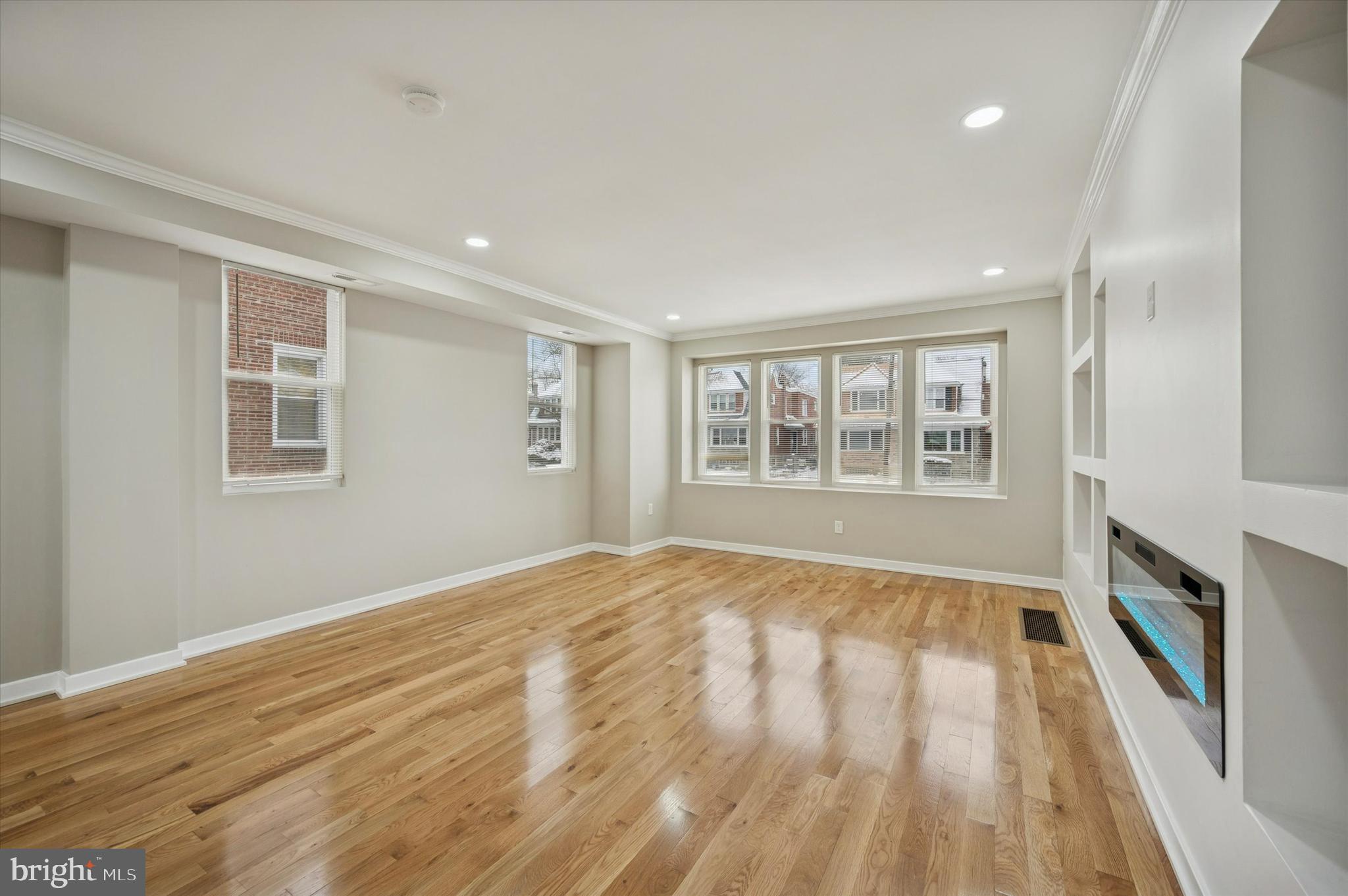 WEST OAK LANE - Residential