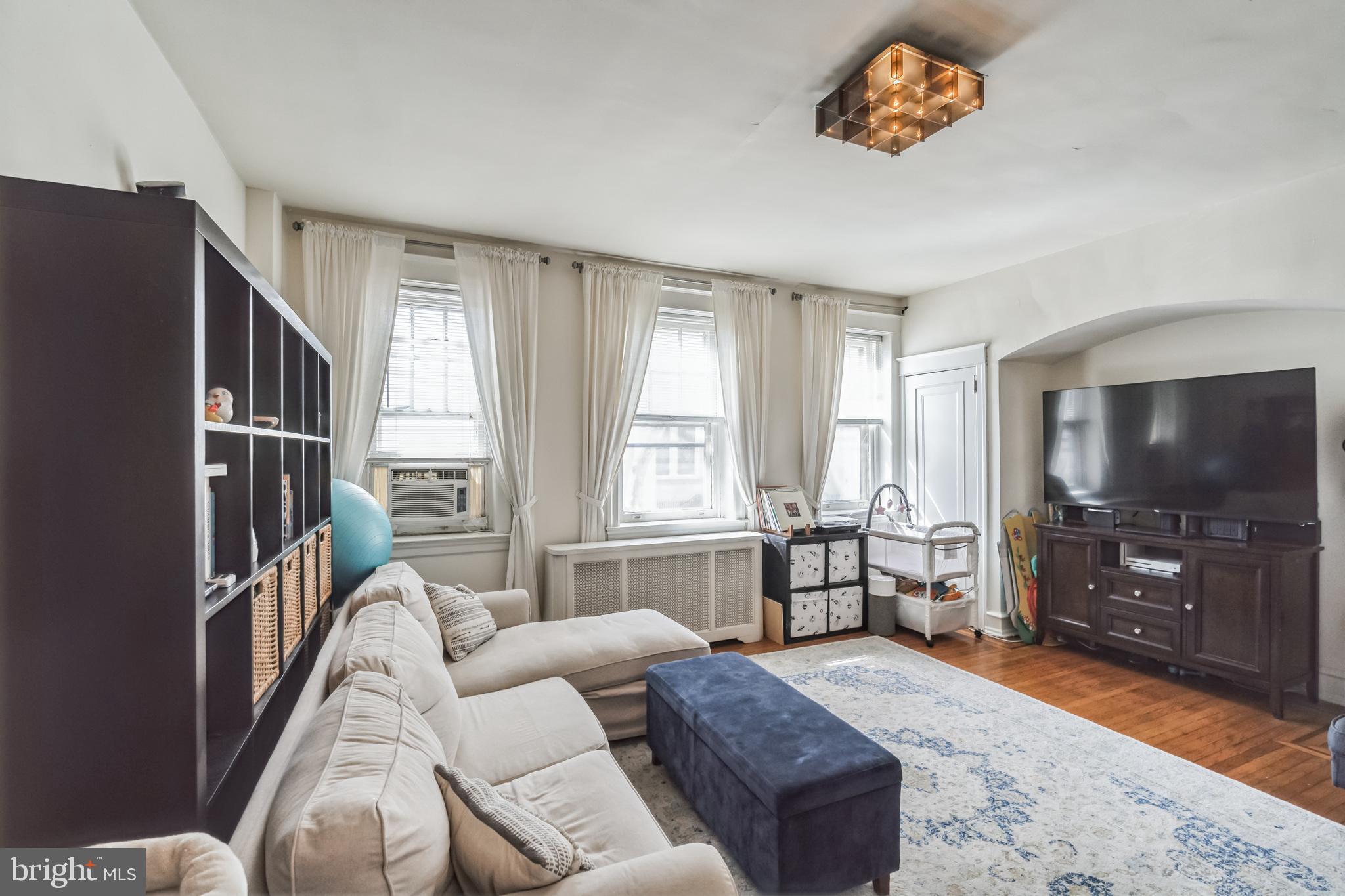 SOCIETY HILL - Residential Lease