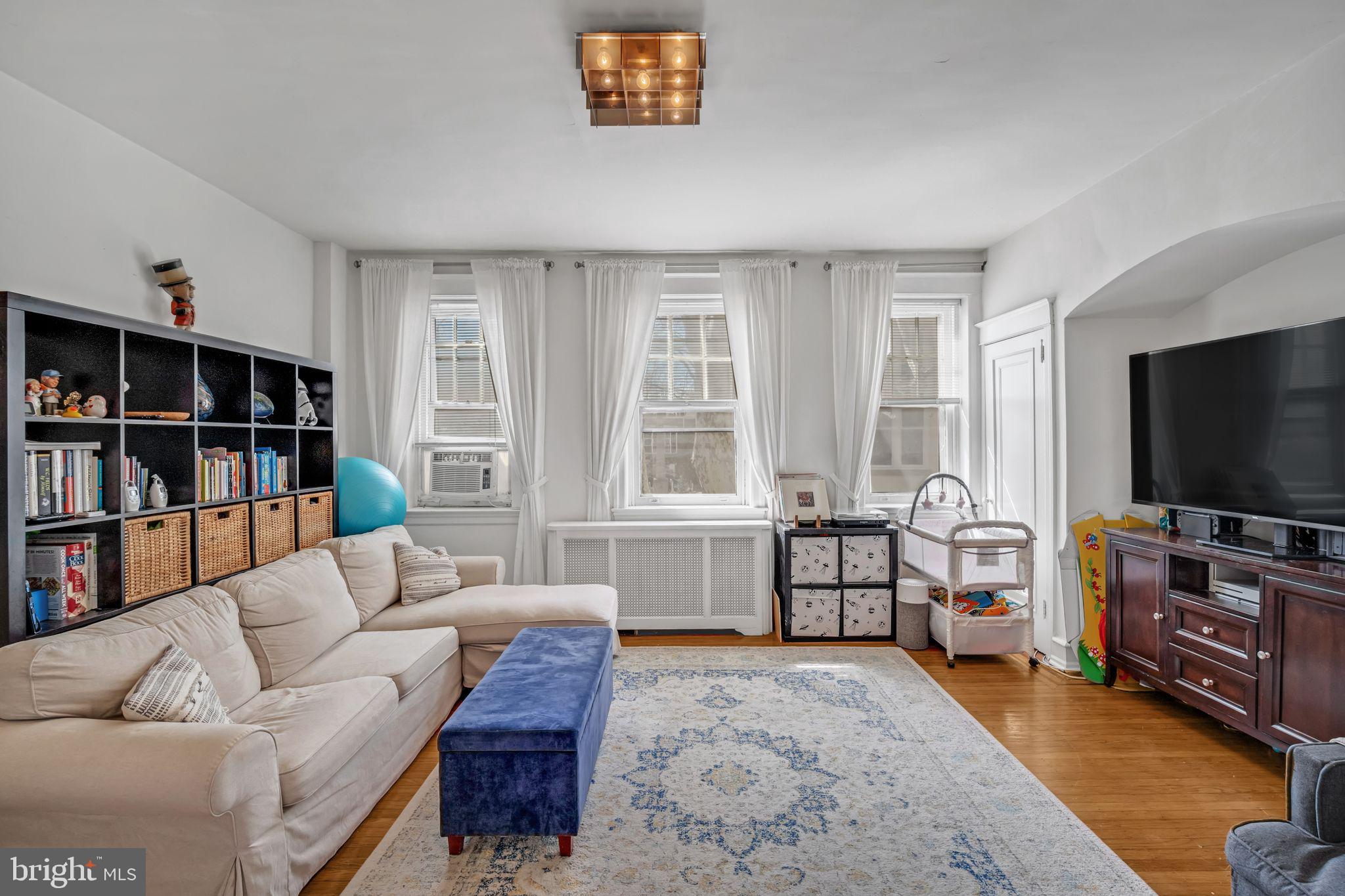 SOCIETY HILL - Residential Lease