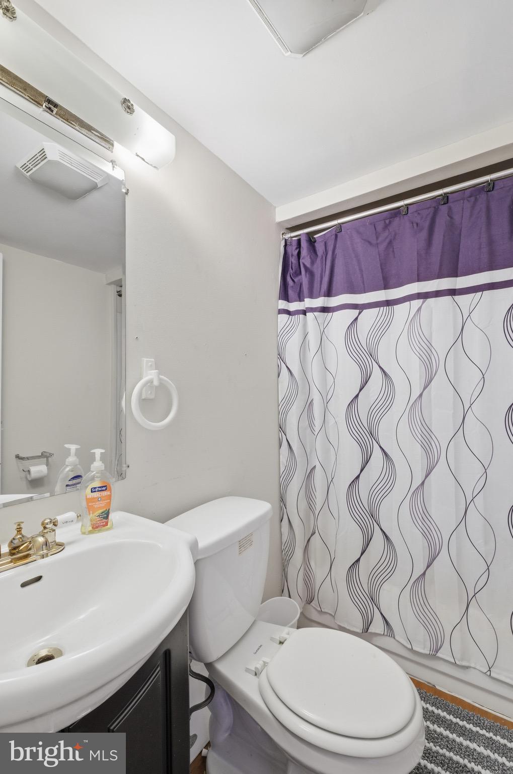 HARFORD SQUARE - Residential