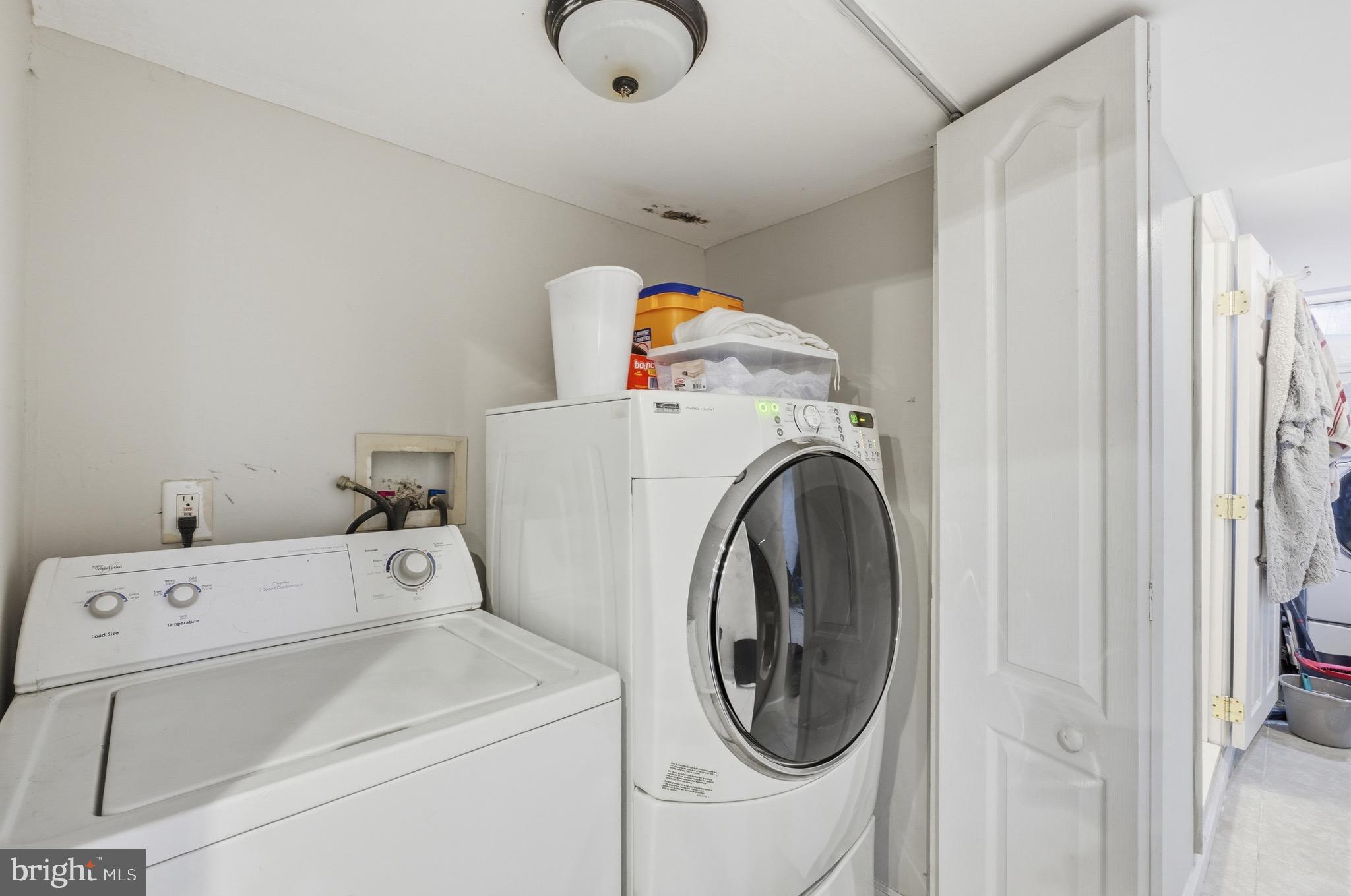 HARFORD SQUARE - Residential