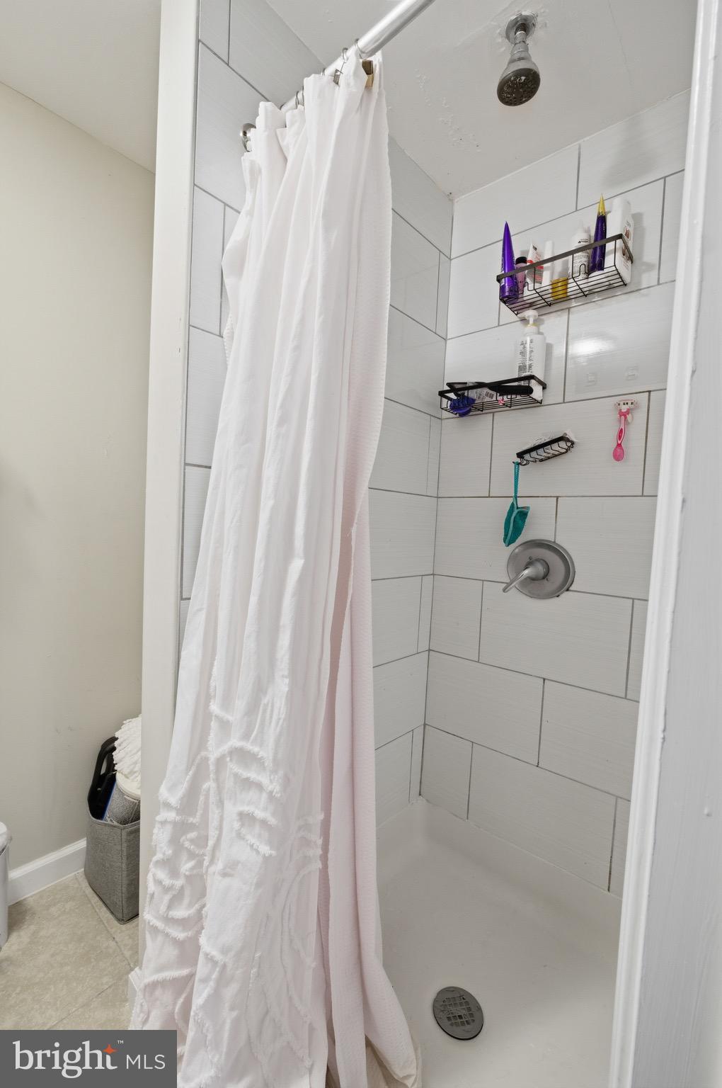 HARFORD SQUARE - Residential