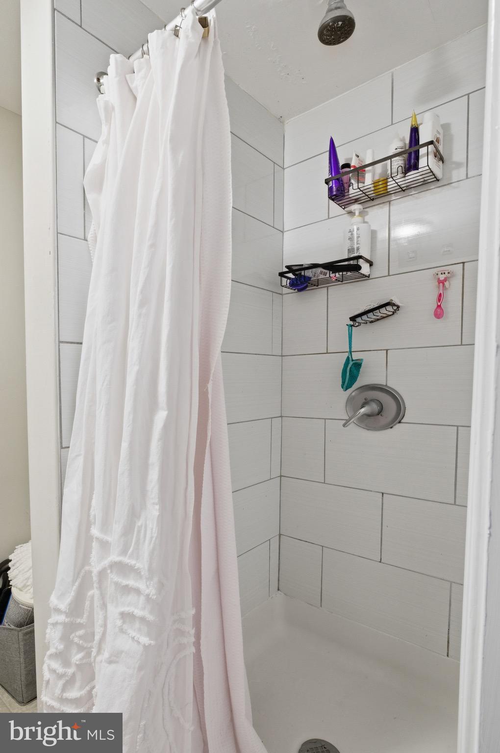 HARFORD SQUARE - Residential