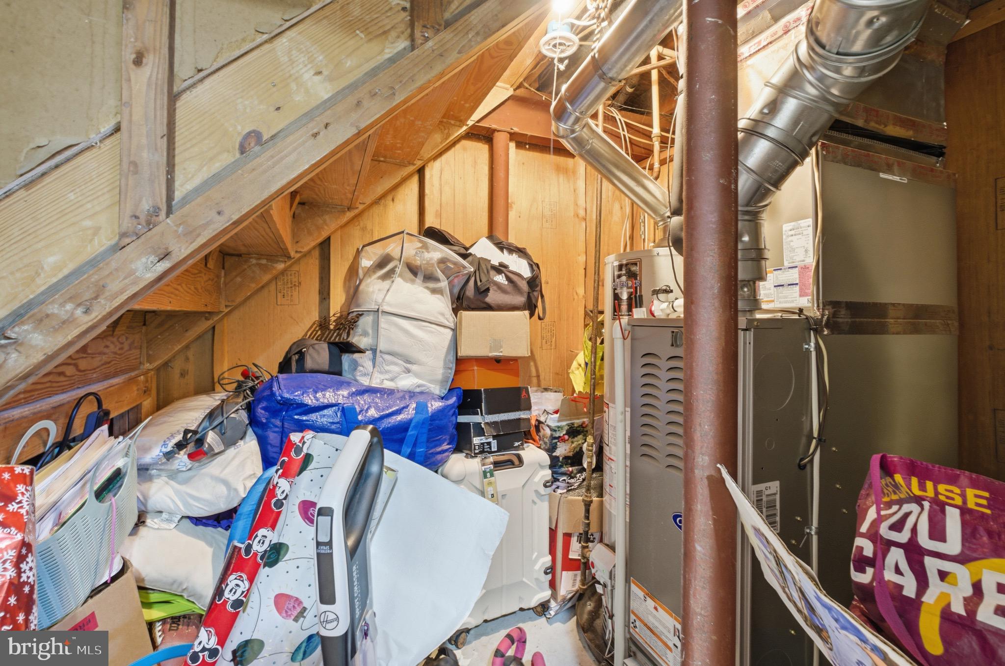 HARFORD SQUARE - Residential