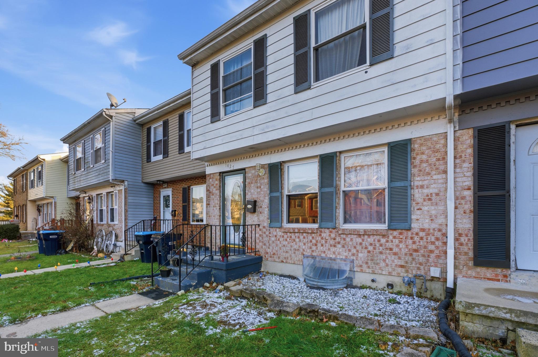 HARFORD SQUARE - Residential