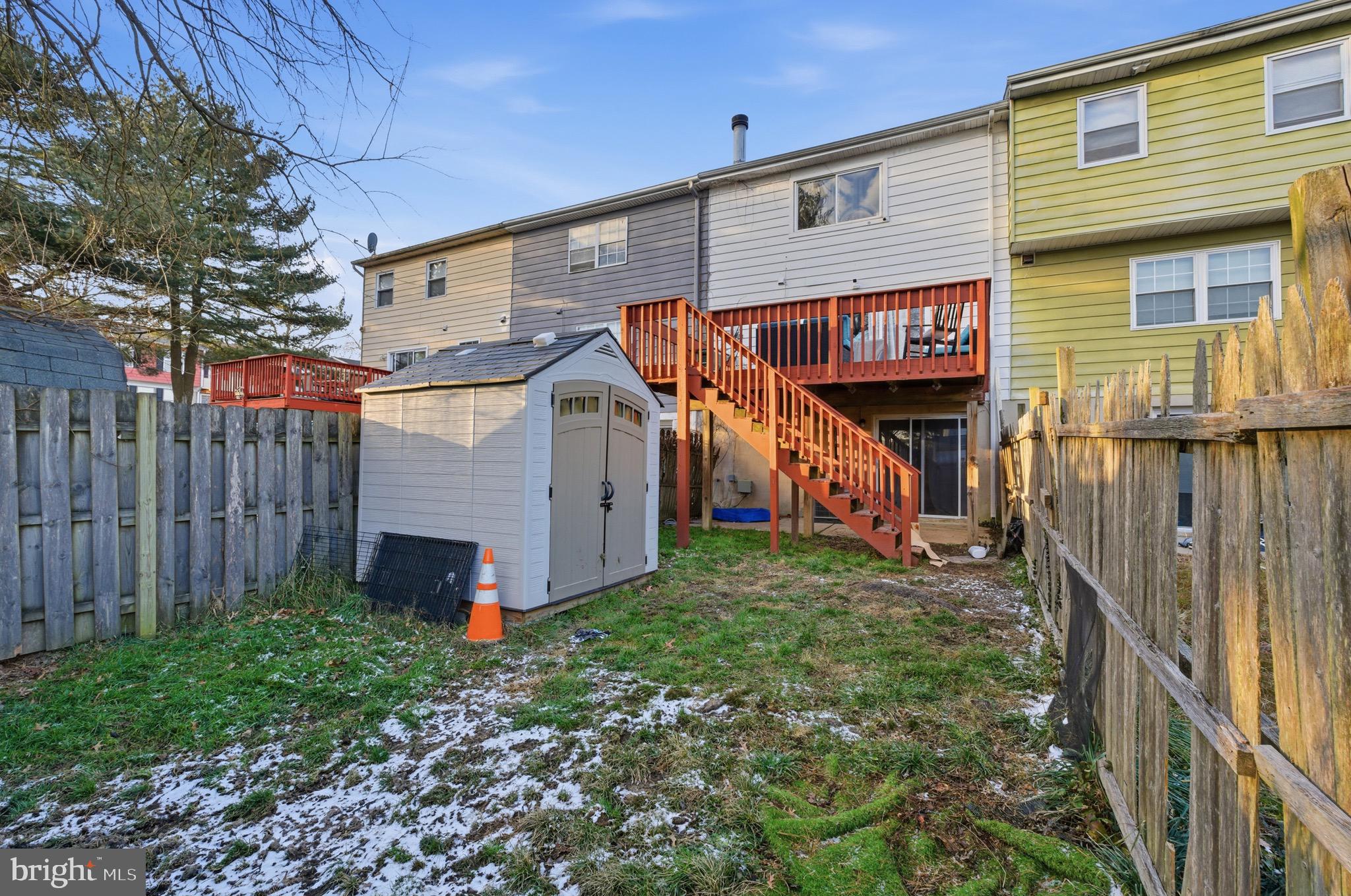 HARFORD SQUARE - Residential