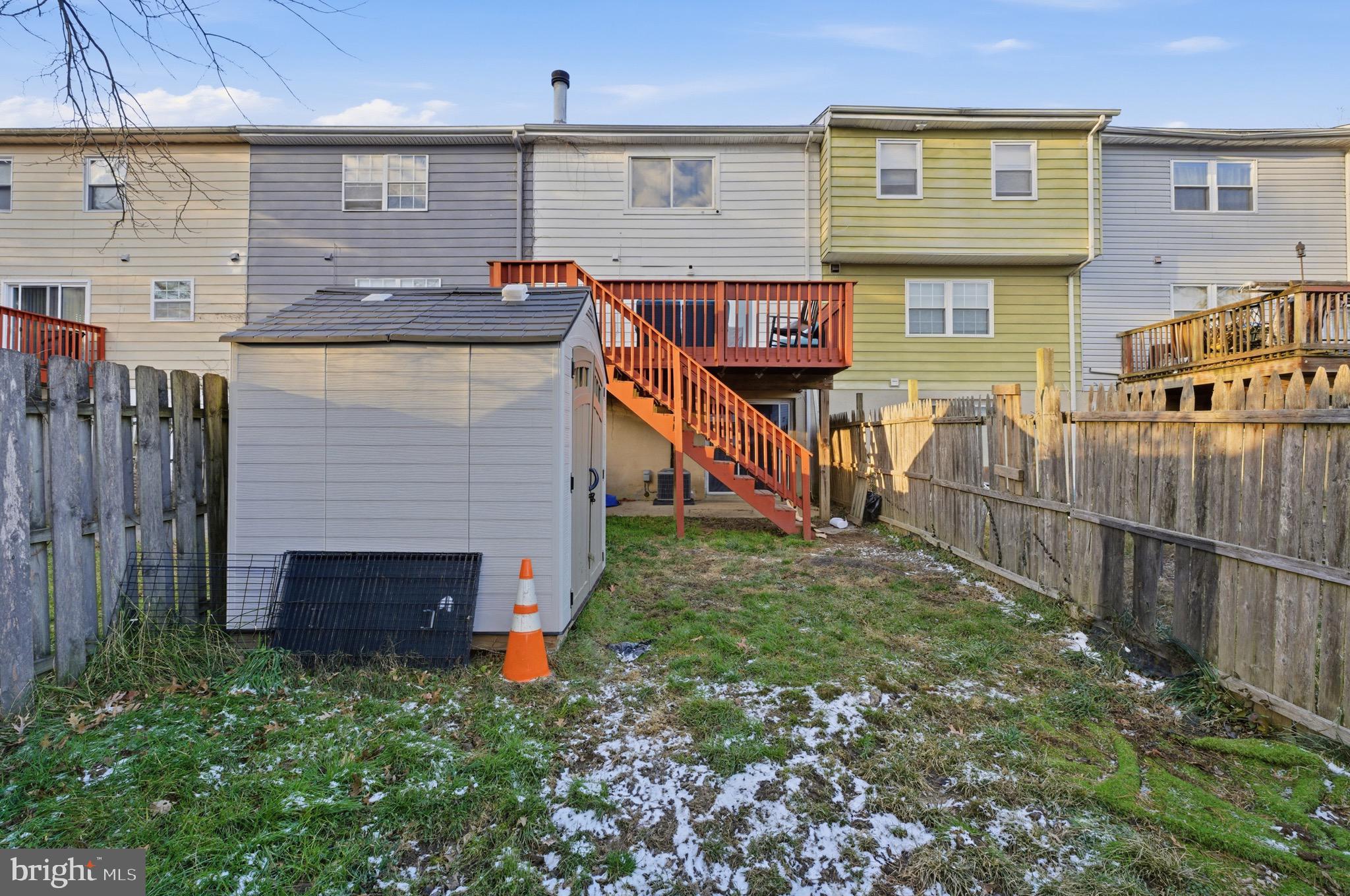 HARFORD SQUARE - Residential