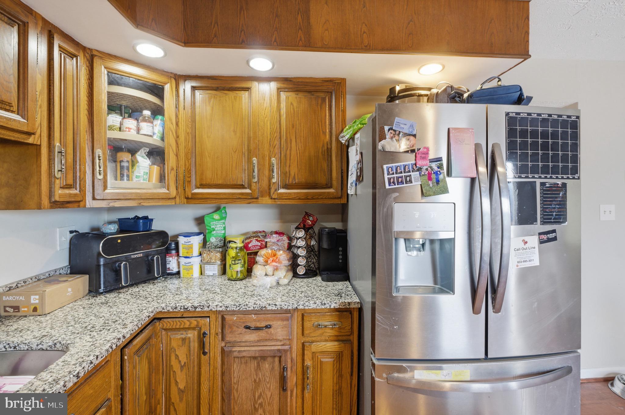 HARFORD SQUARE - Residential