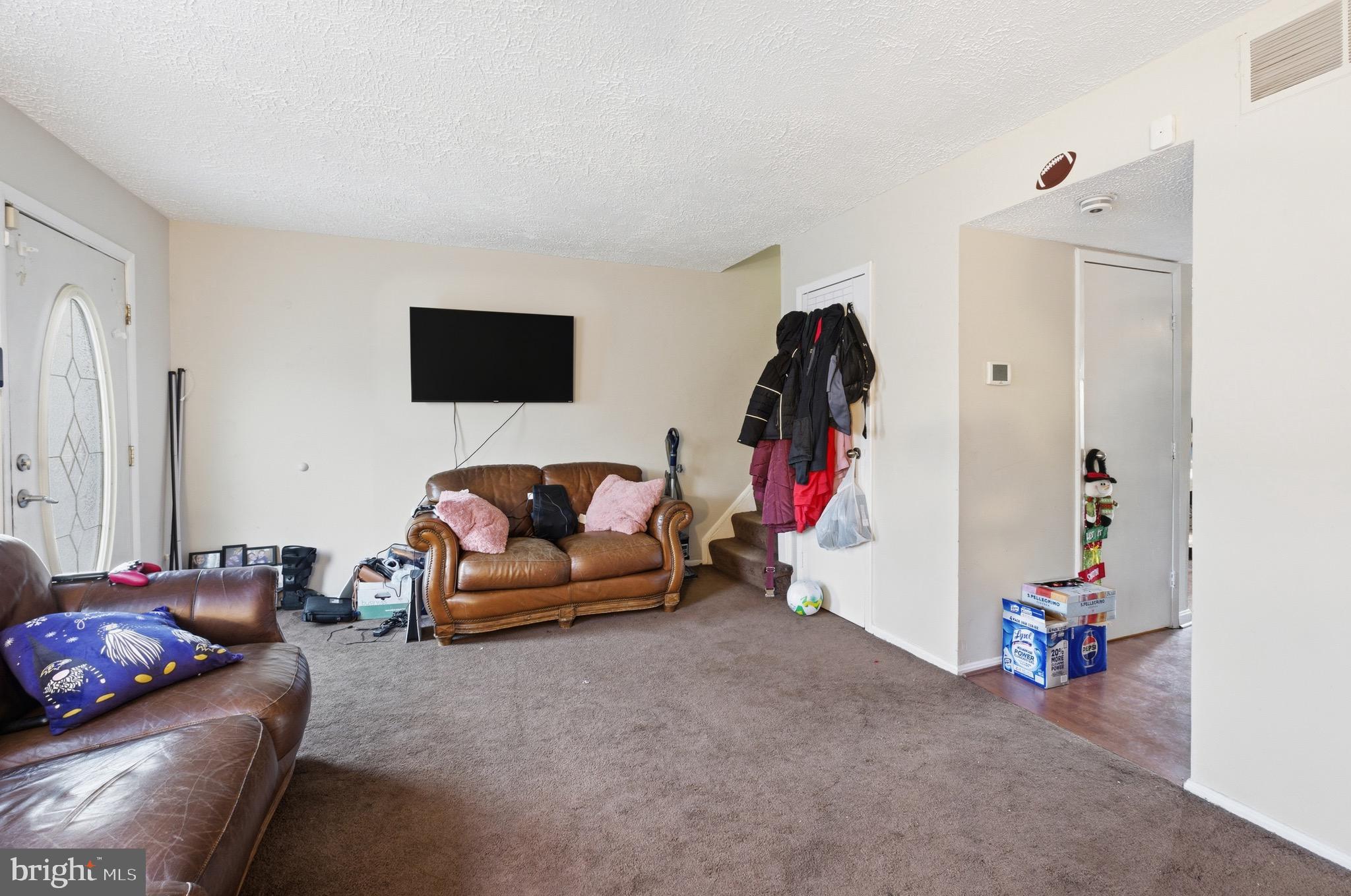 HARFORD SQUARE - Residential