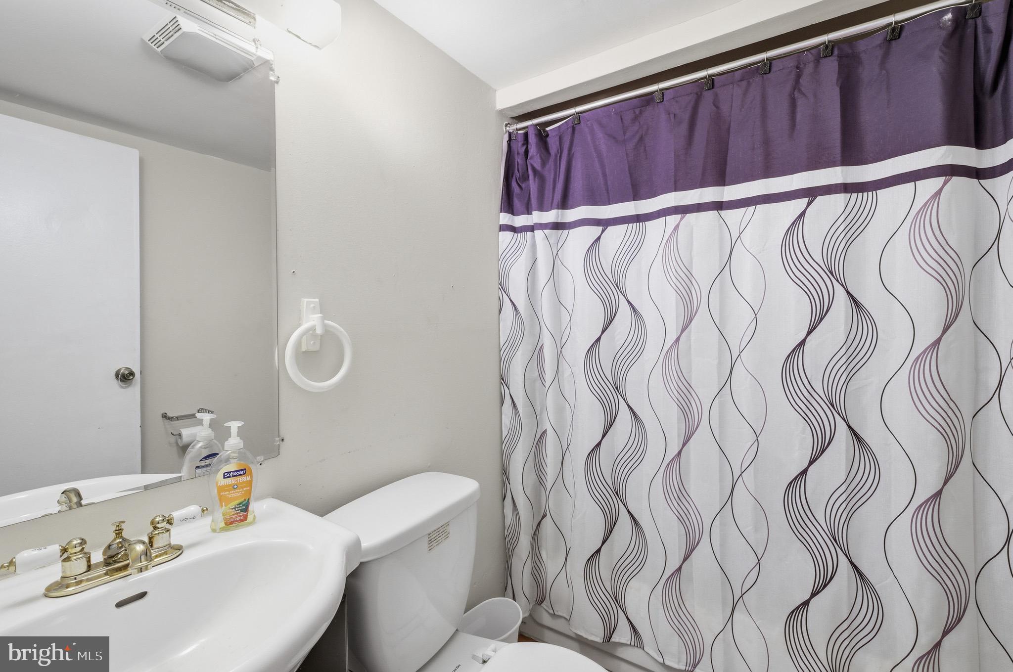 HARFORD SQUARE - Residential