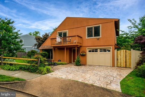Photo of 1111 N Rockingham Street, ARLINGTON, VA 22205 (MLS # VAAR2073886)
