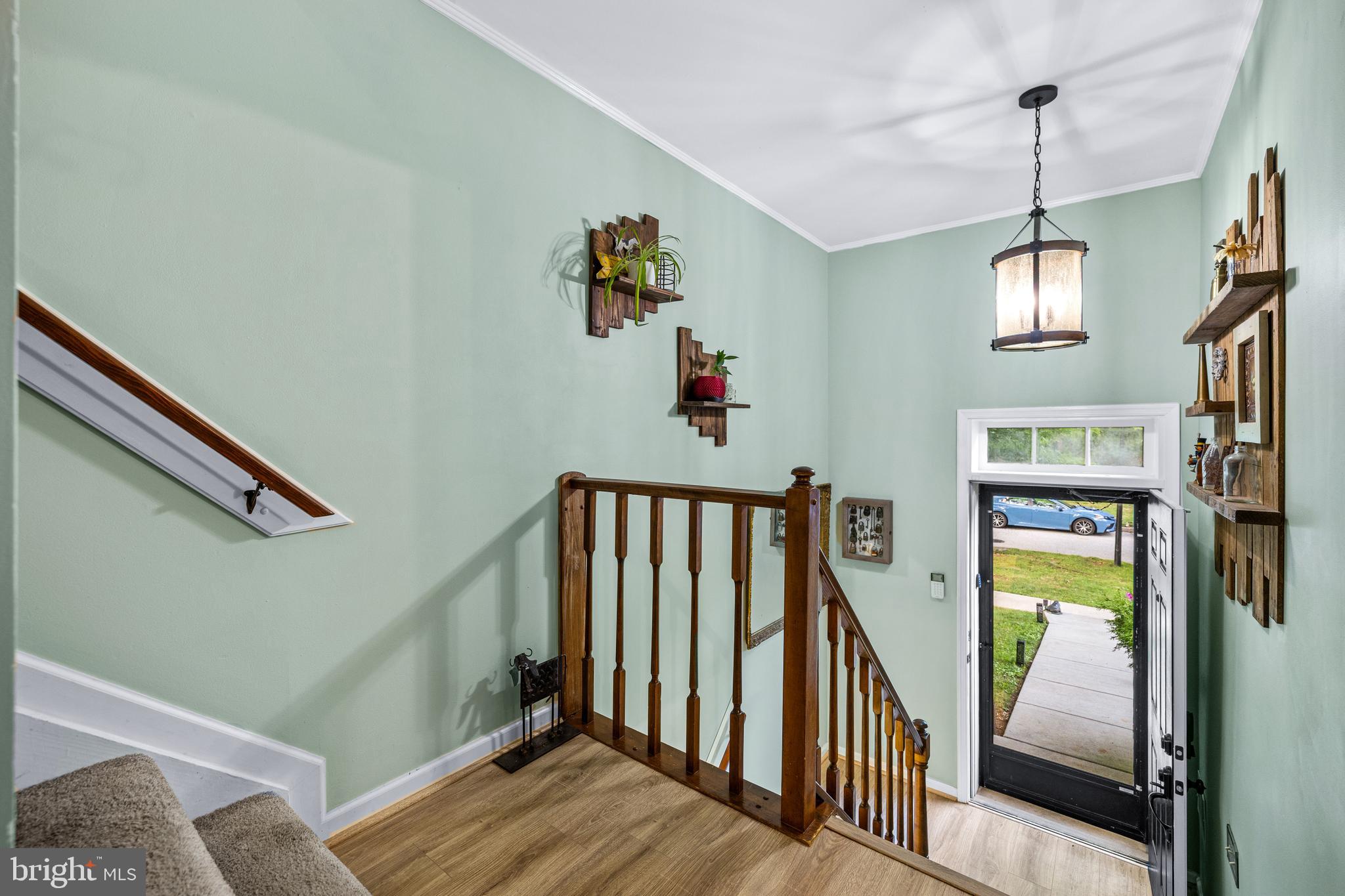 47 ARVERNE COURT