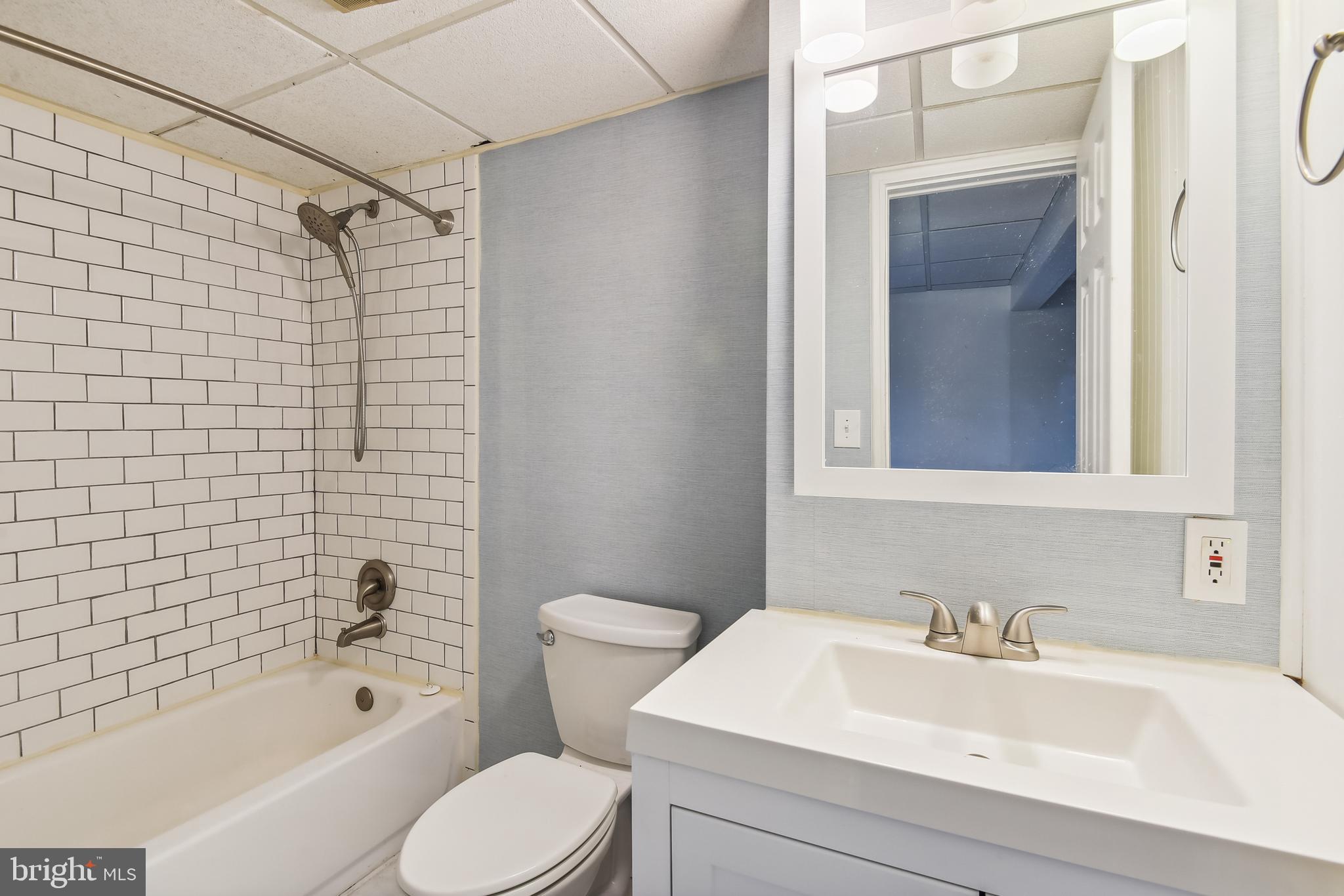 CLAREMONT - Residential Lease