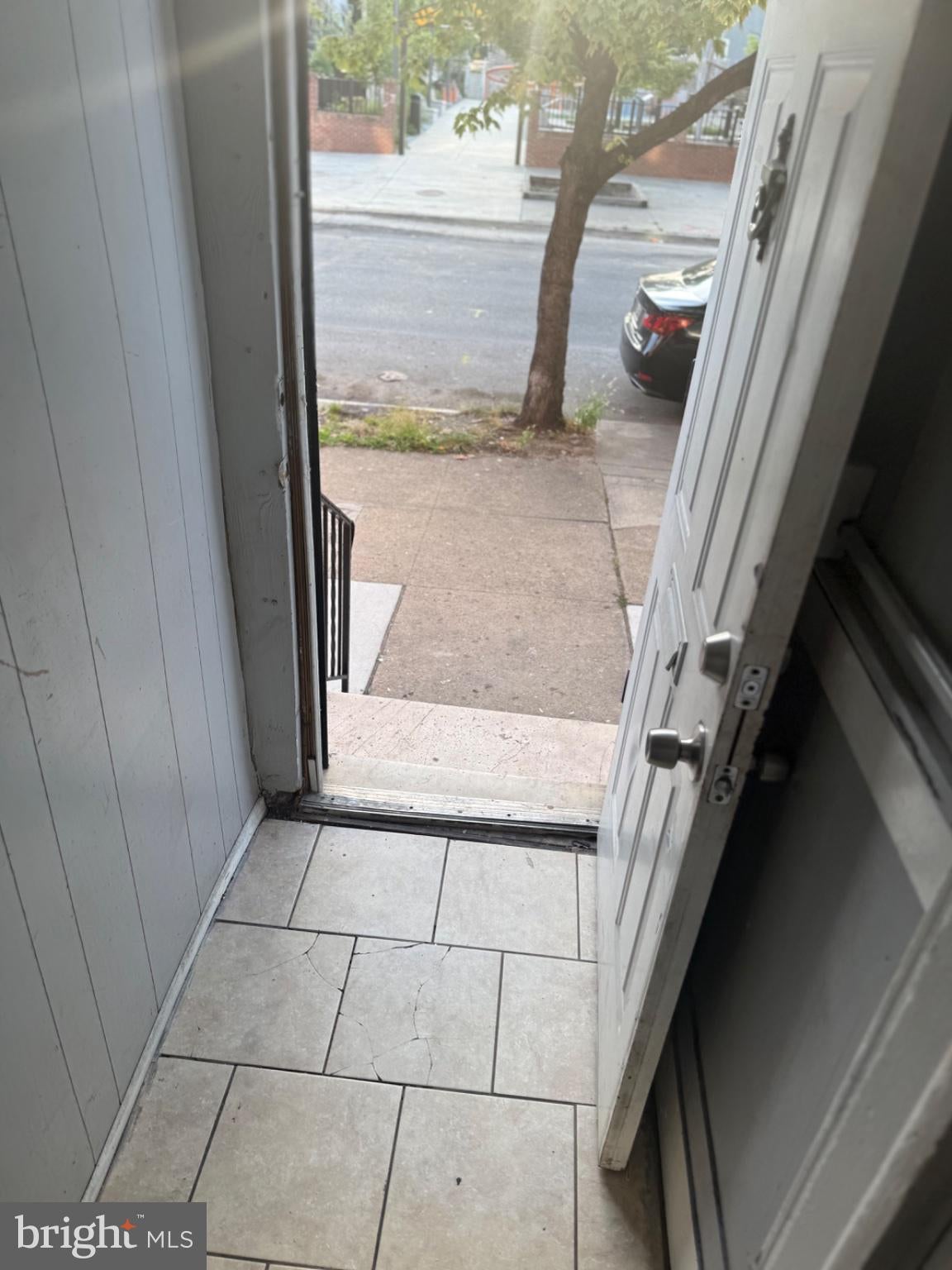 11 N FULTON AVENUE