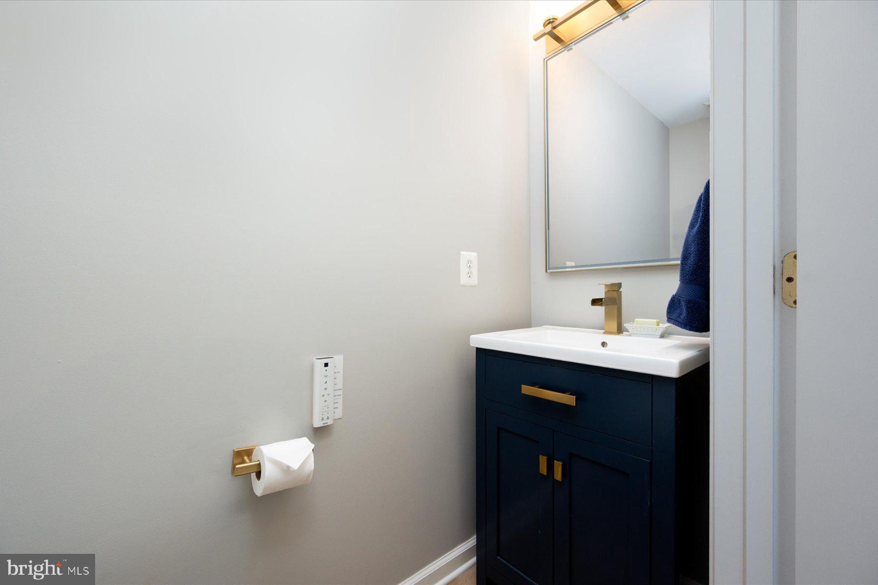 MANOR OAKS - Residential