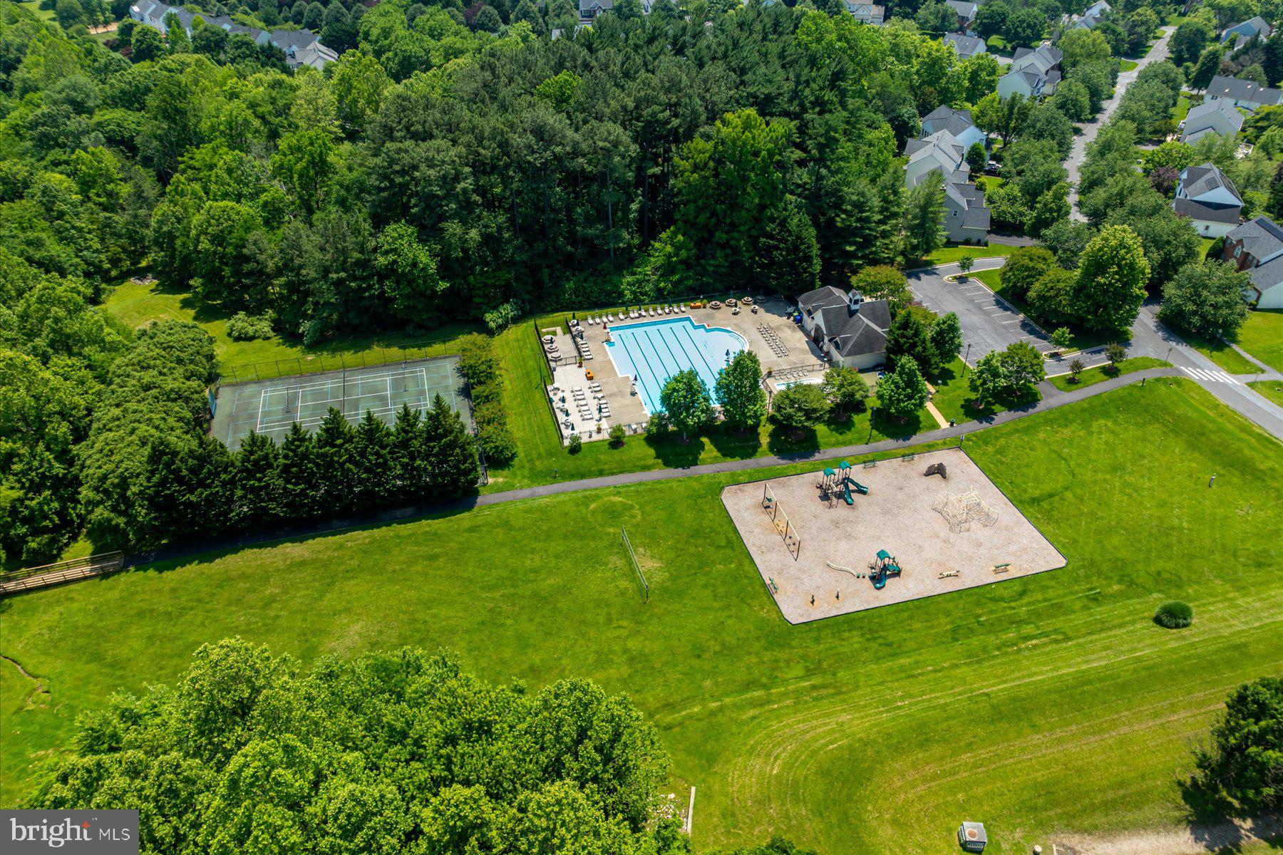 MANOR OAKS - Residential